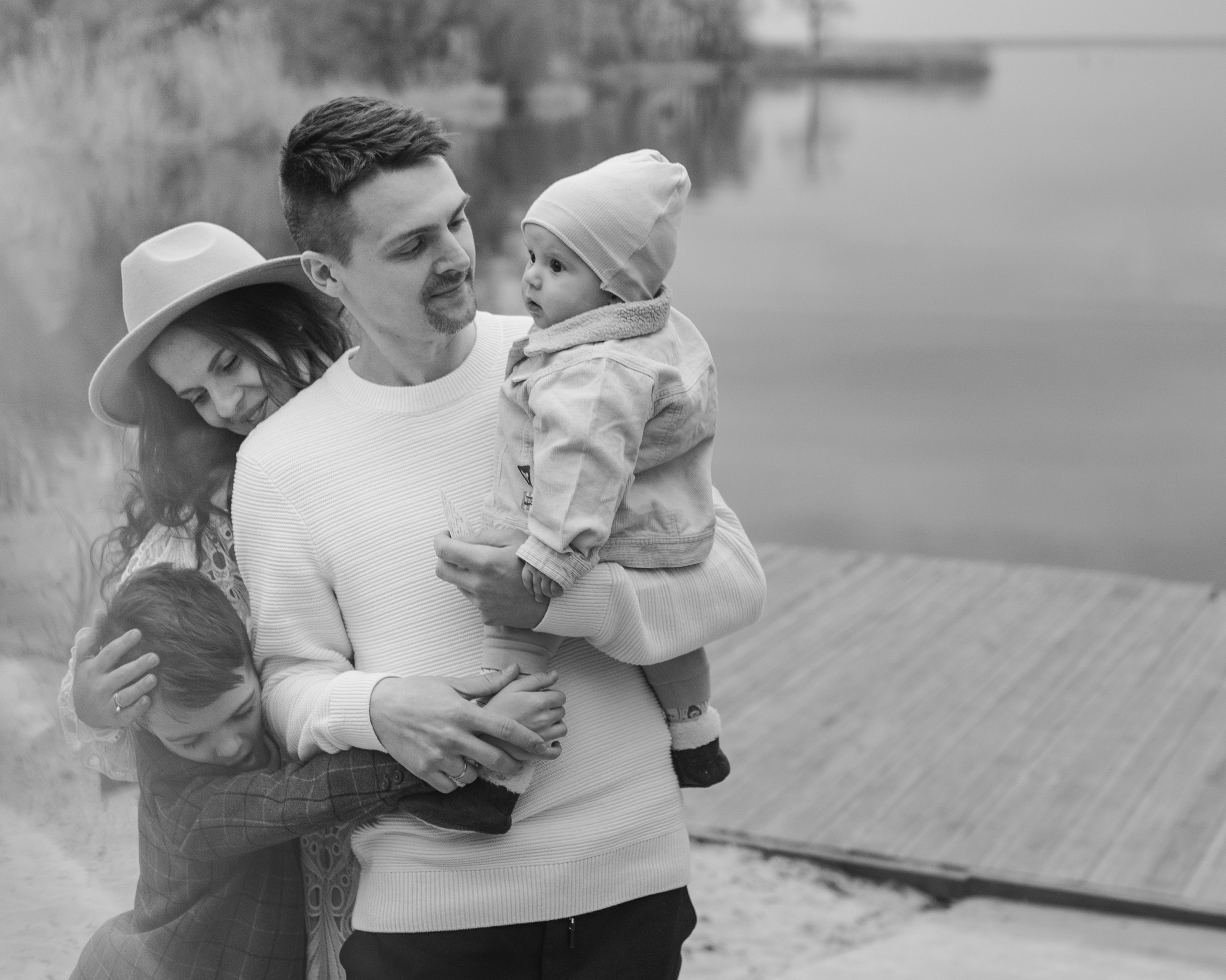 У озера. Professional photographer in Paris — Shybitska Iryna