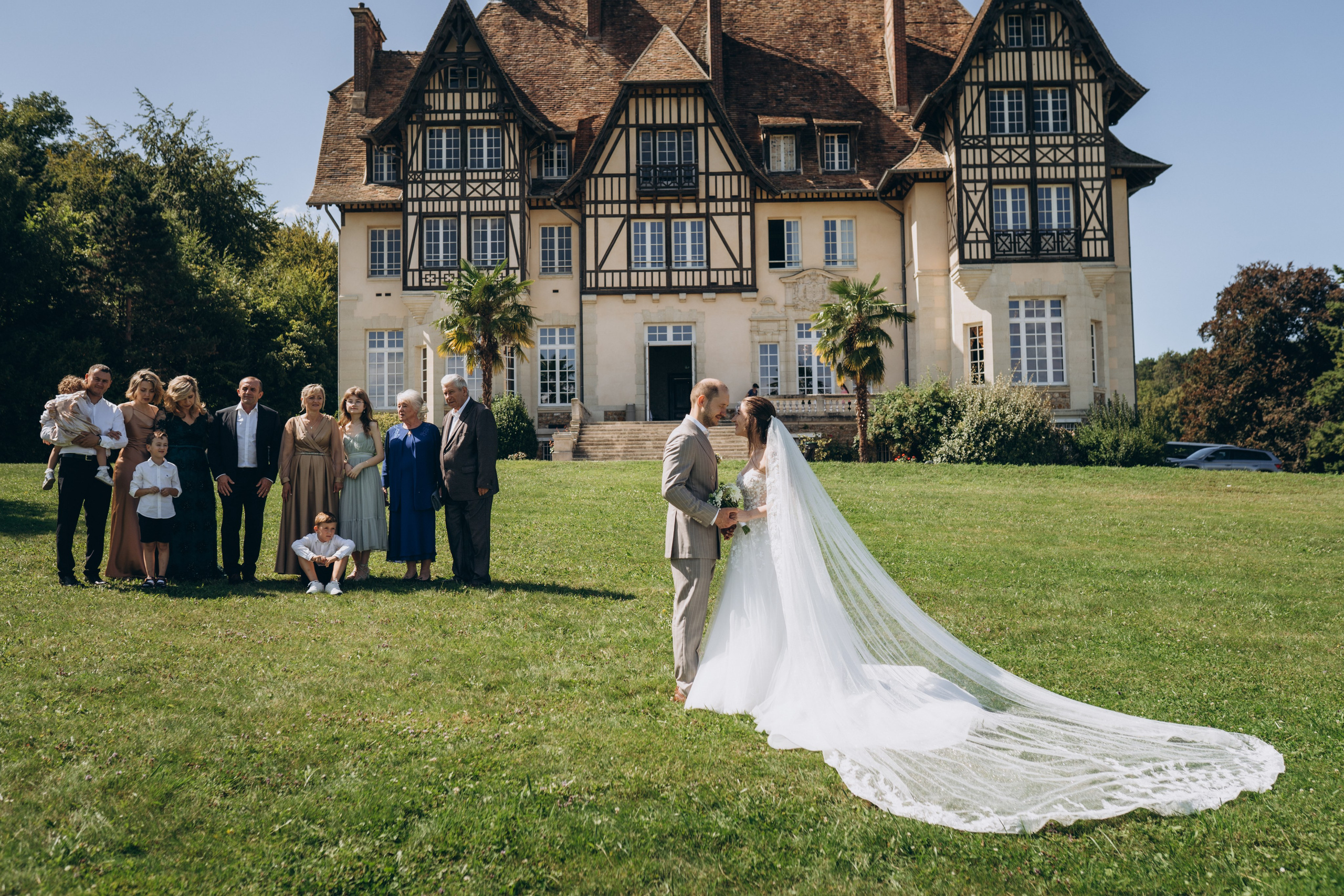 Свадебная фотосессия во французском замке. Professional photographer in Paris — Shybitska Iryna