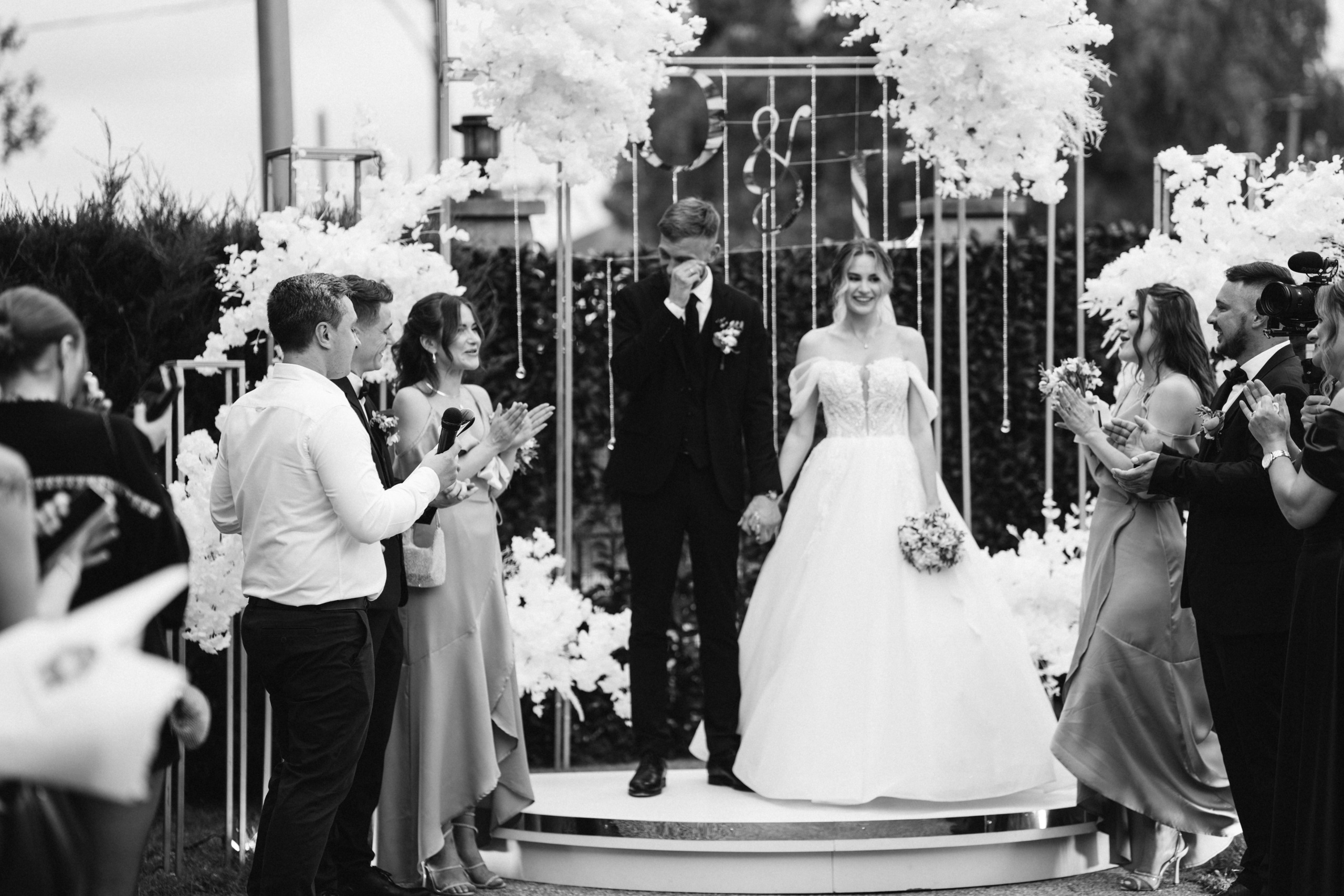 Wedding Day in Paris and Reception. Professional photographer in Paris — Shybitska Iryna