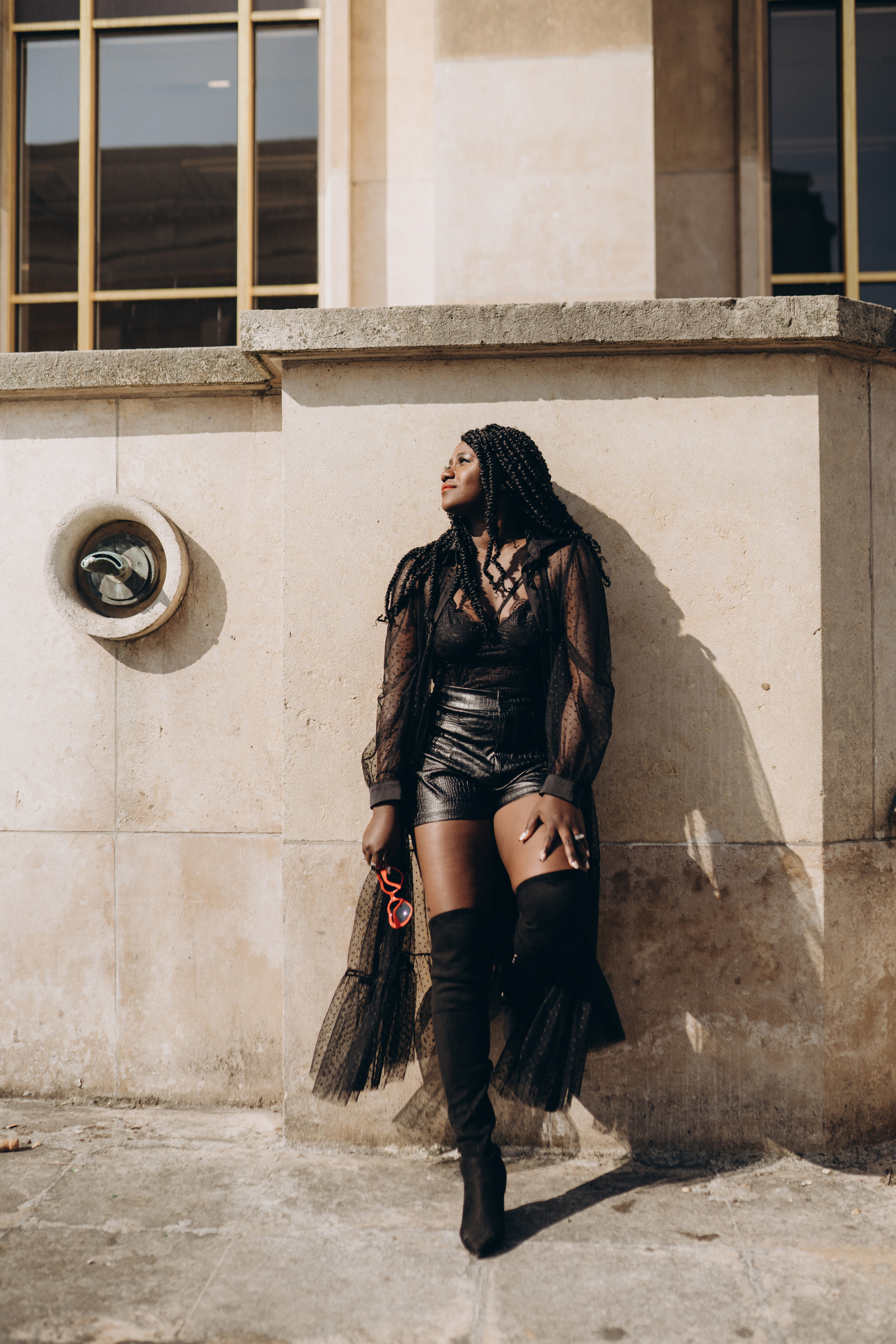 Family photo session in Paris — Louvre — Eiffel Tower. Professional photographer in Paris — Shybitska Iryna