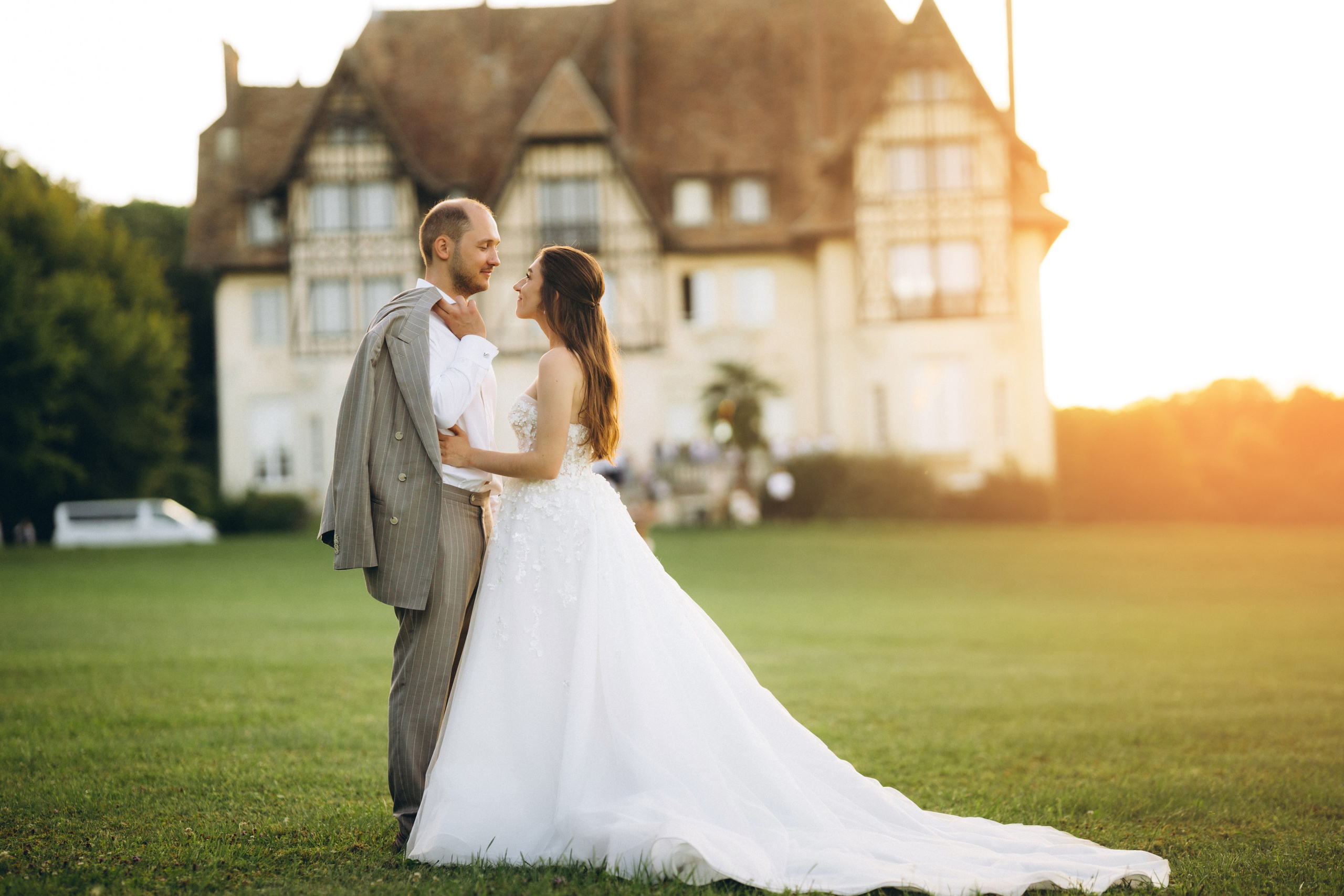 Свадебная фотосессия во французском замке. Professional photographer in Paris — Shybitska Iryna