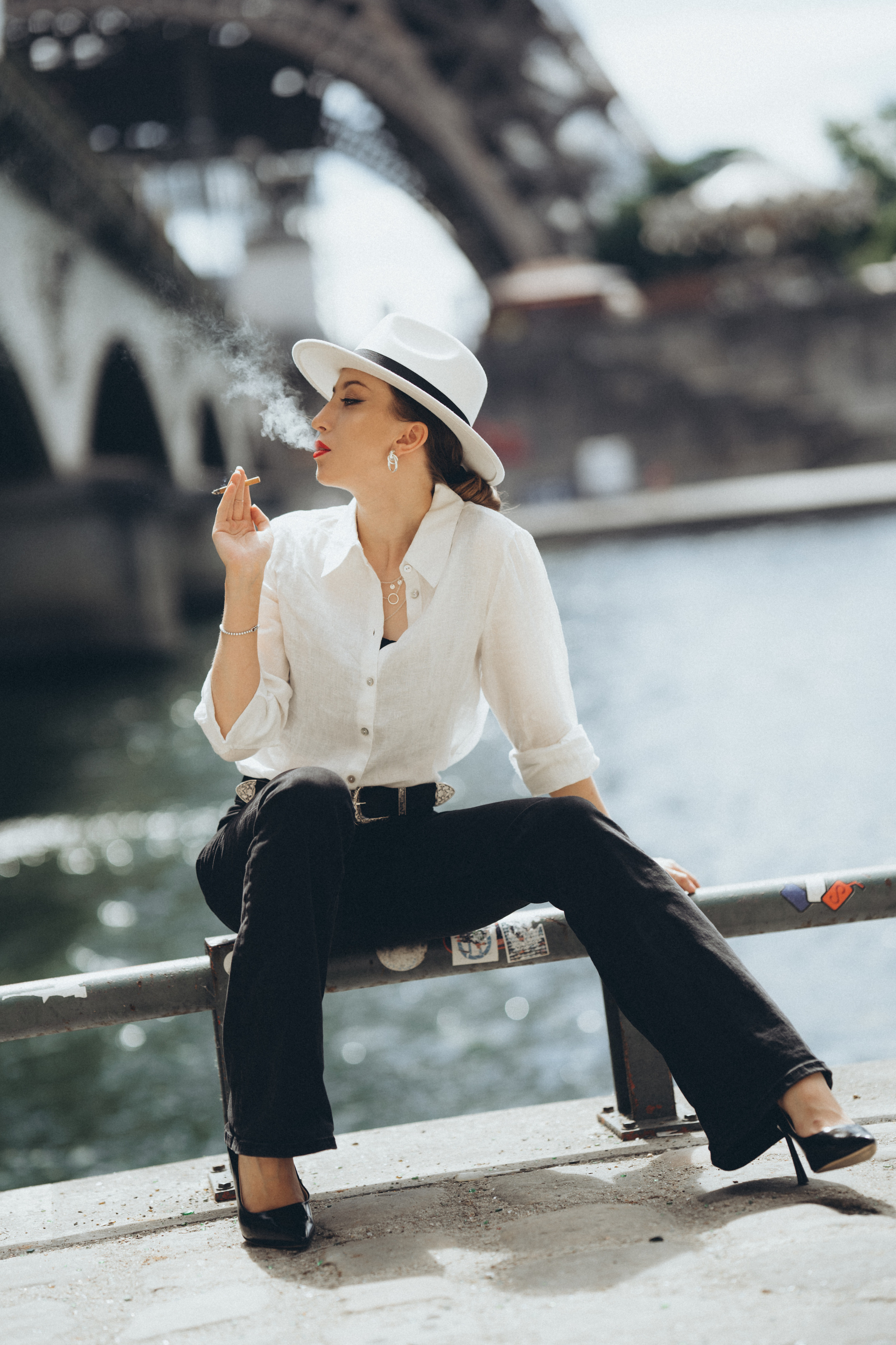 Photo shoot on the streets of Paris. Professional photographer in Paris — Shybitska Iryna