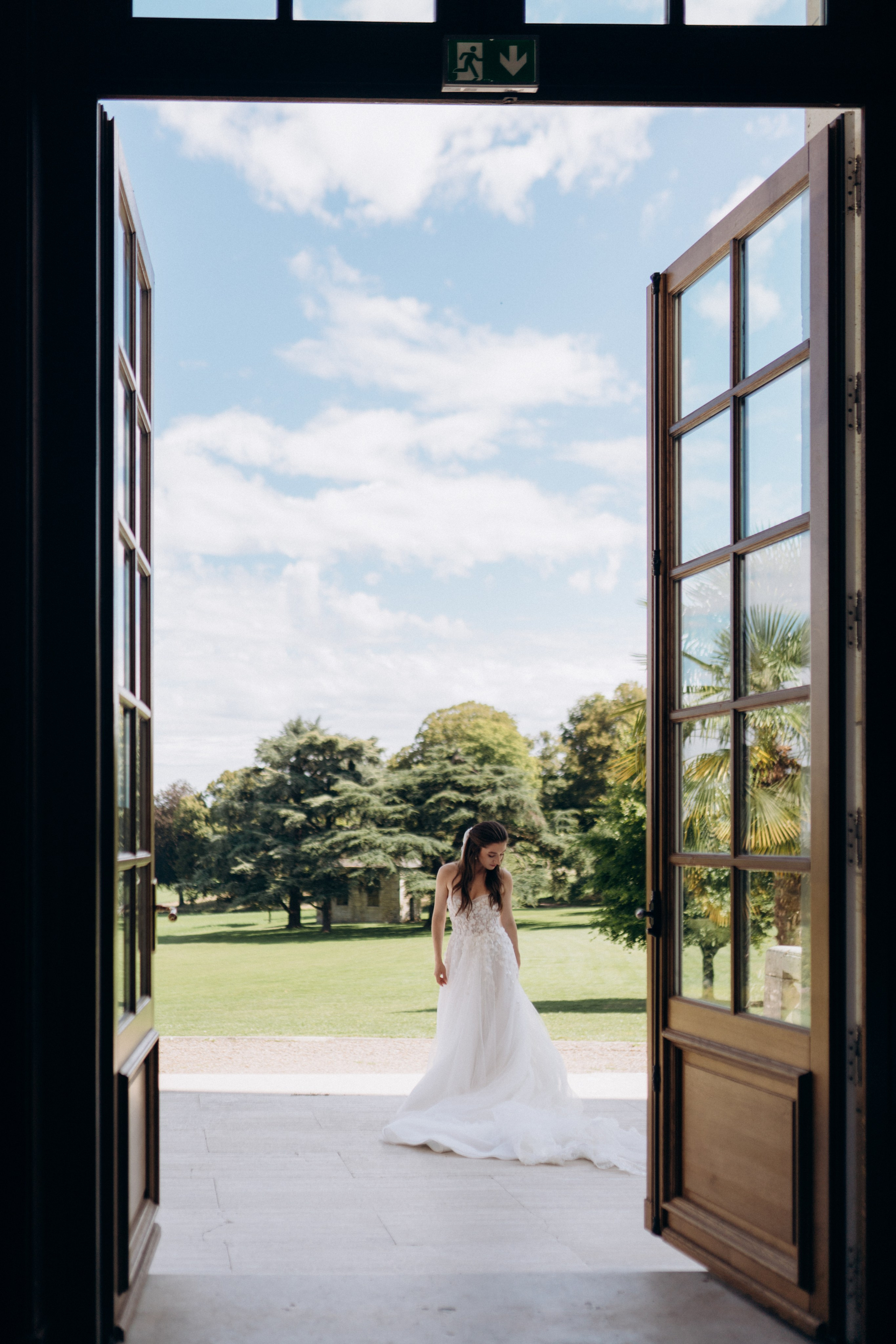 Свадебная фотосессия во французском замке. Professional photographer in Paris — Shybitska Iryna