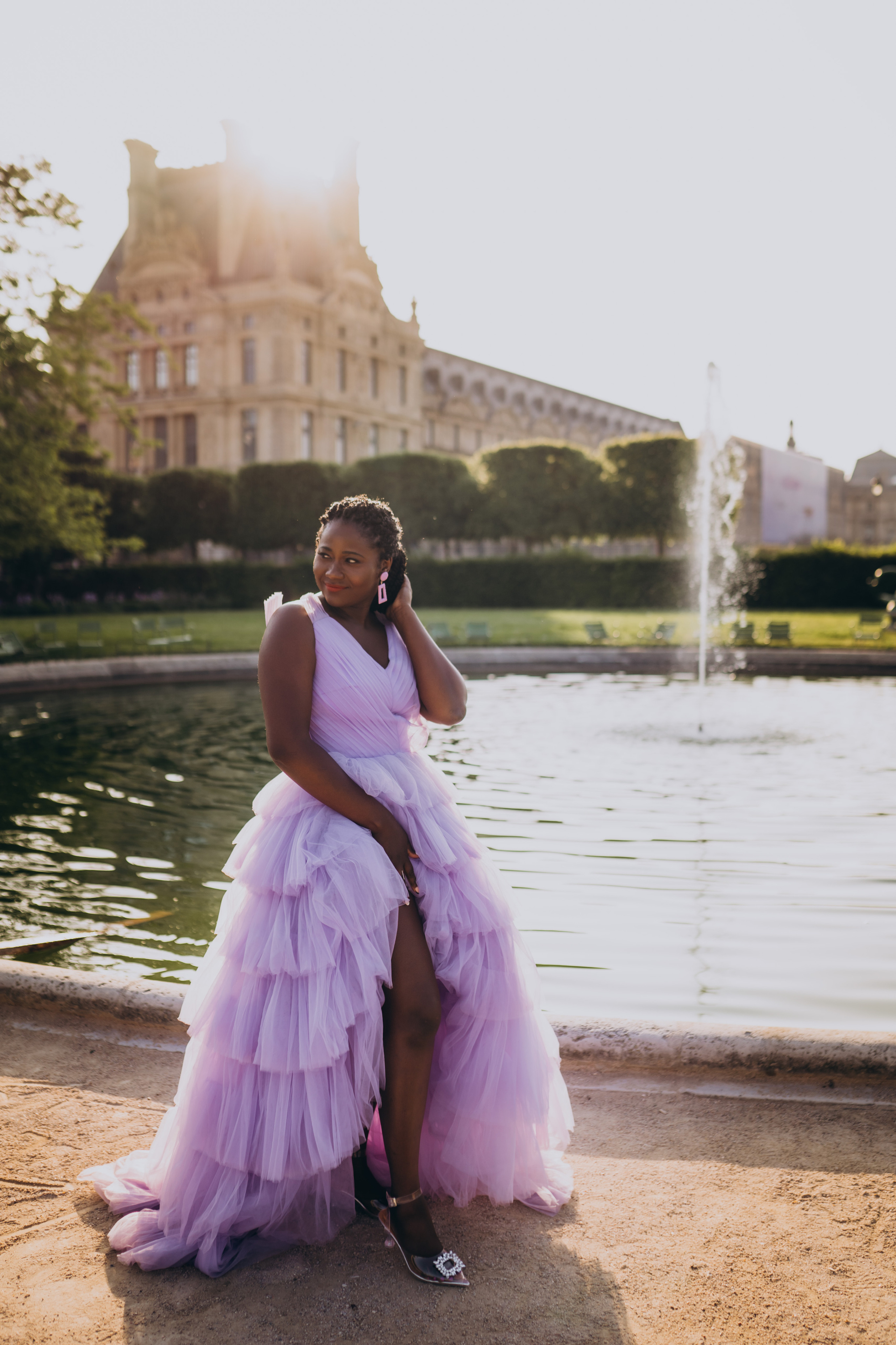 Family photo session in Paris — Louvre — Eiffel Tower. Professional photographer in Paris — Shybitska Iryna