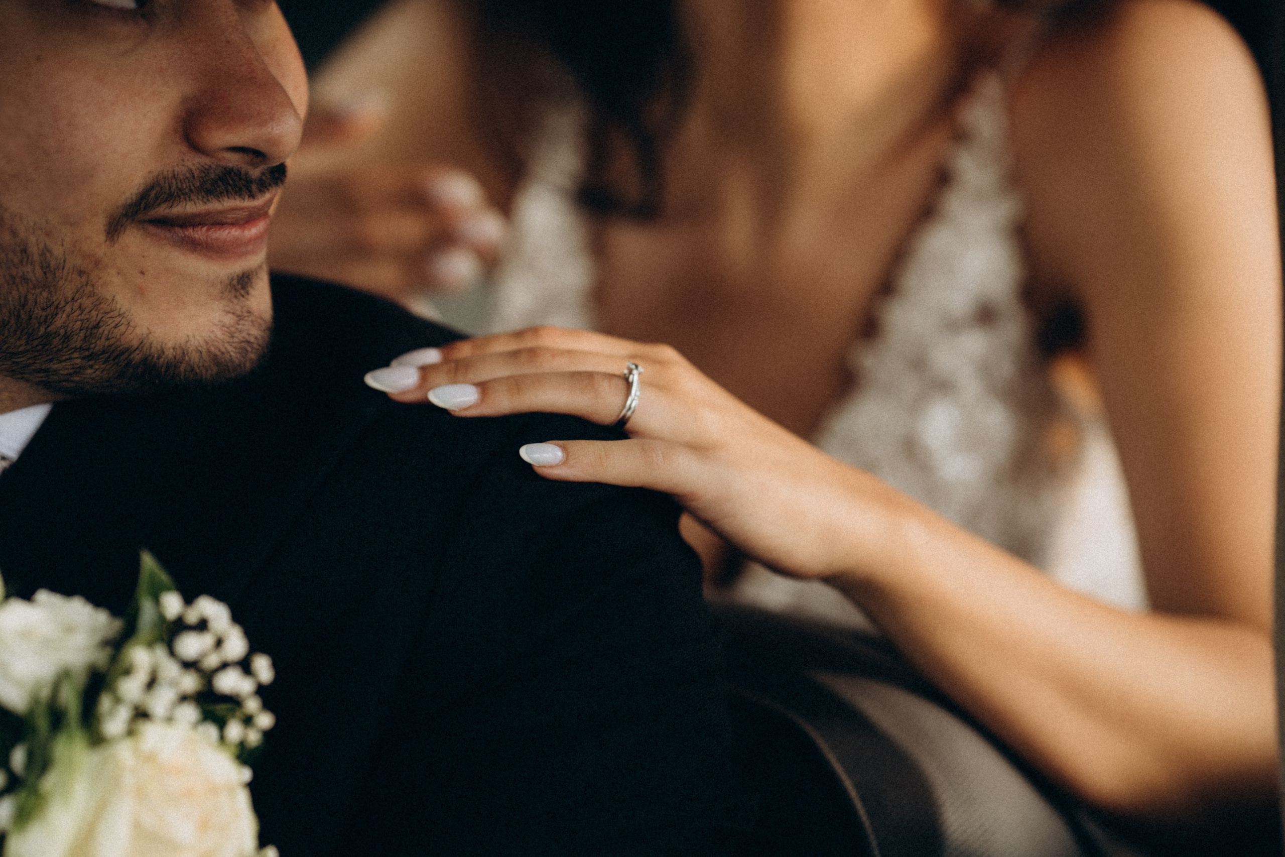 Wedding photo shoot in France_Cabriolet_Paris. Professional photographer in Paris — Shybitska Iryna