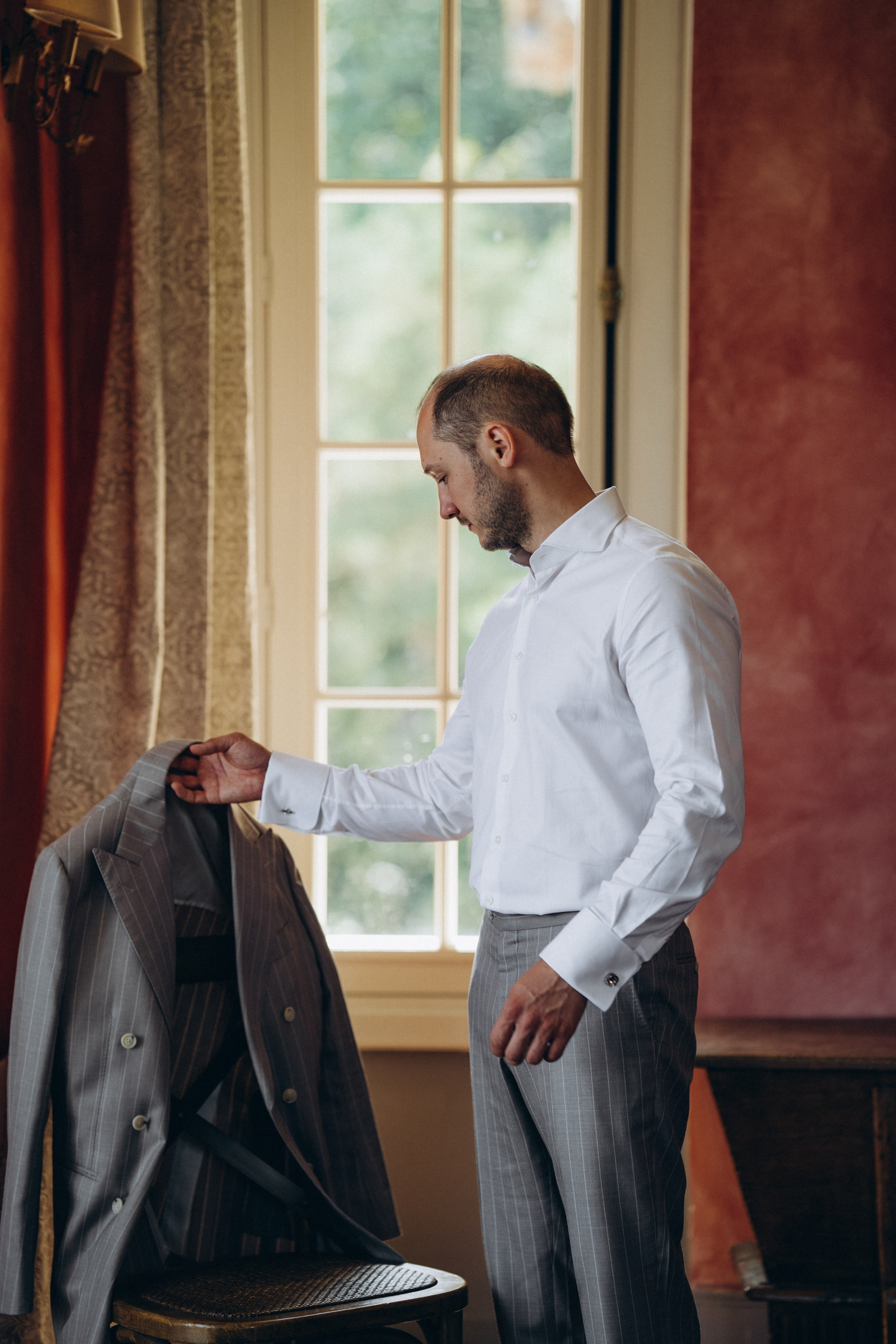 Свадебная фотосессия во французском замке. Professional photographer in Paris — Shybitska Iryna