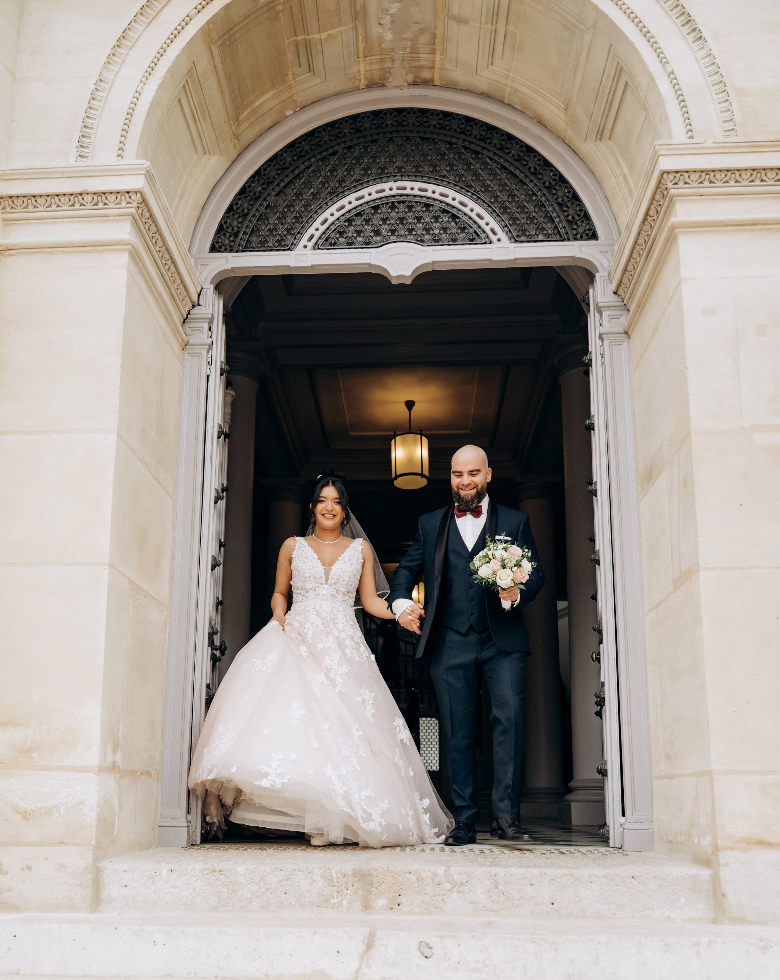 Town hall civil ceremony & wedding photoshoot in France. Professional photographer in Paris — Shybitska Iryna