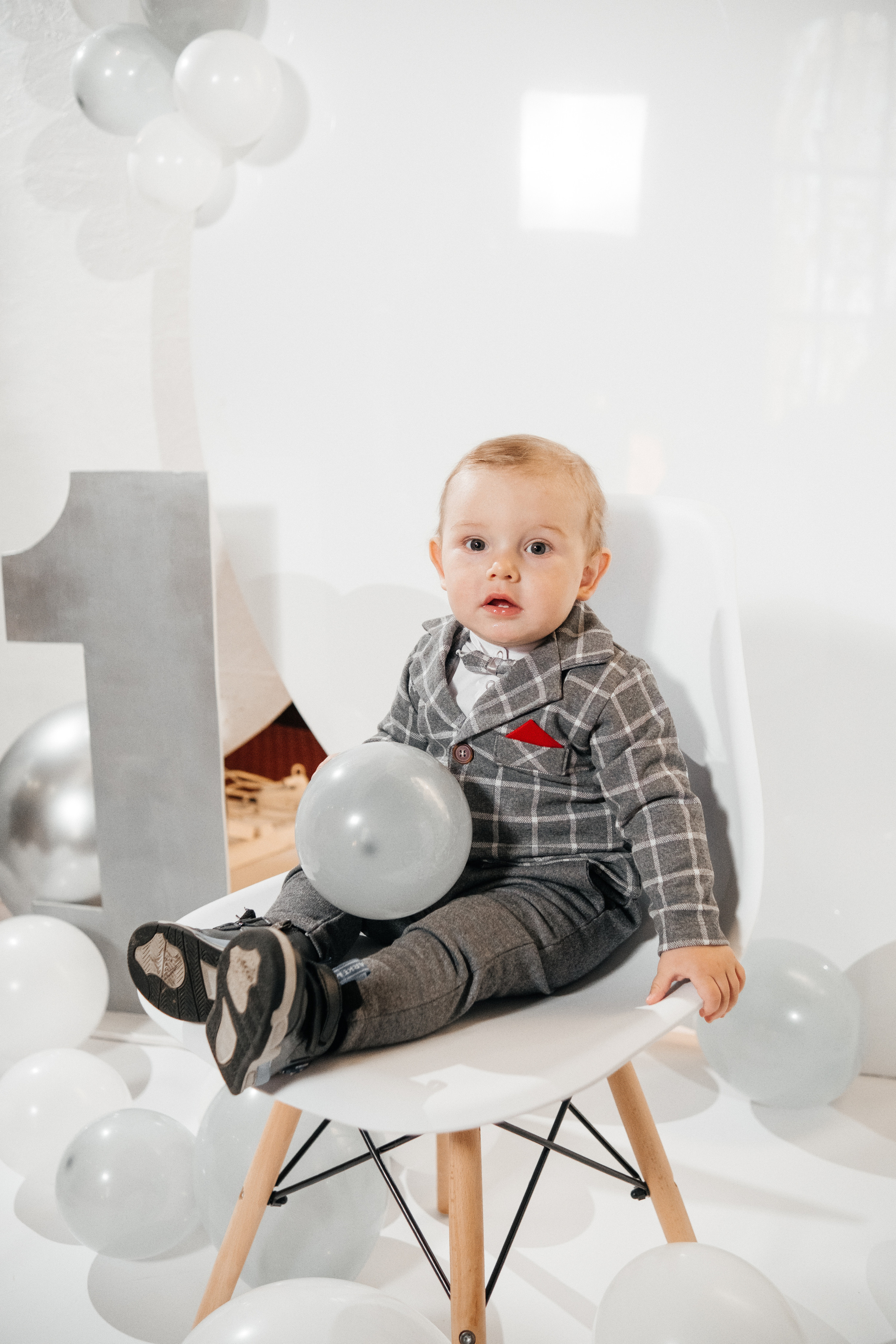 Дані 1. Плотиця Олександр. Весільний та сімейний фотограф