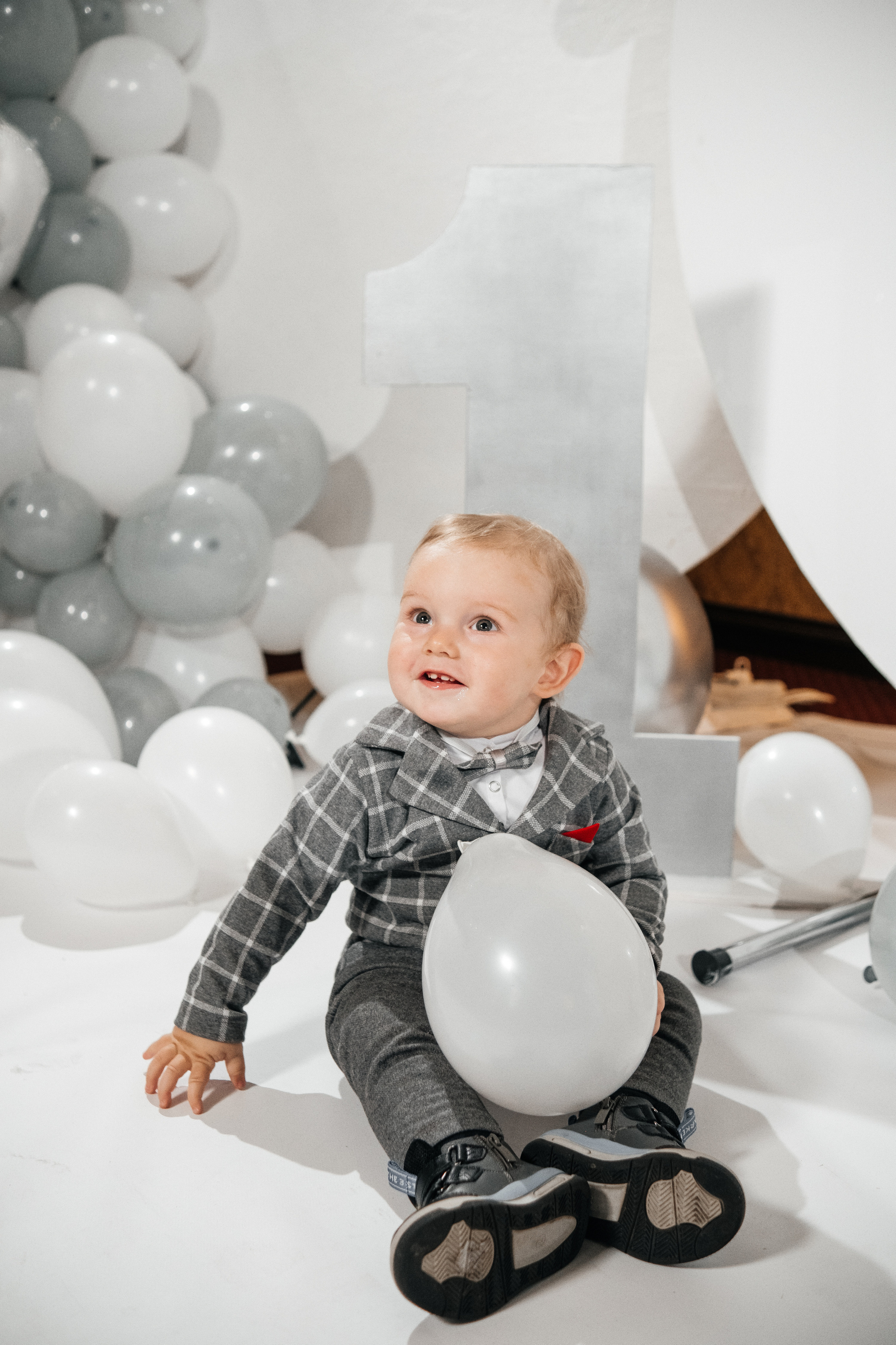 Дані 1. Плотиця Олександр. Весільний та сімейний фотограф