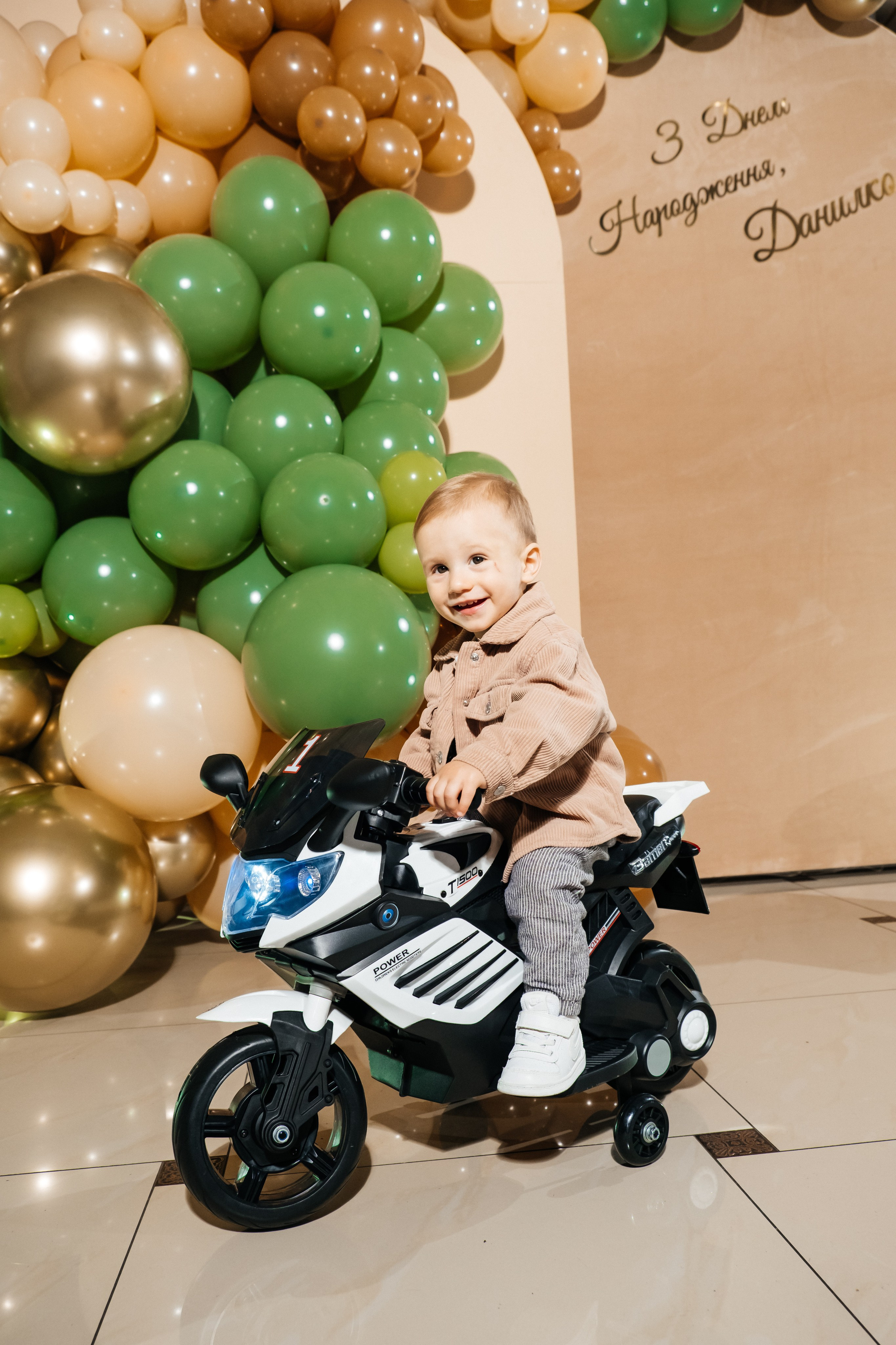 Данилко. Плотиця Олександр. Весільний та сімейний фотограф