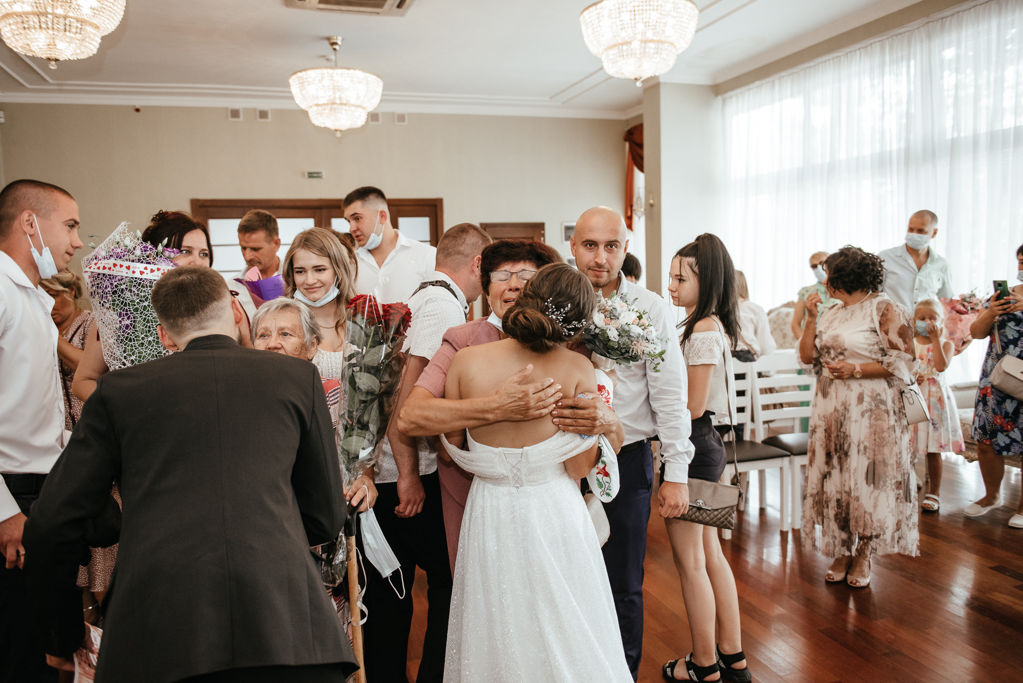 Формат свадебной съёмки роспись и прогулка. Весільний та сімейний фотограф у Запоріжжі Юлія Васьків