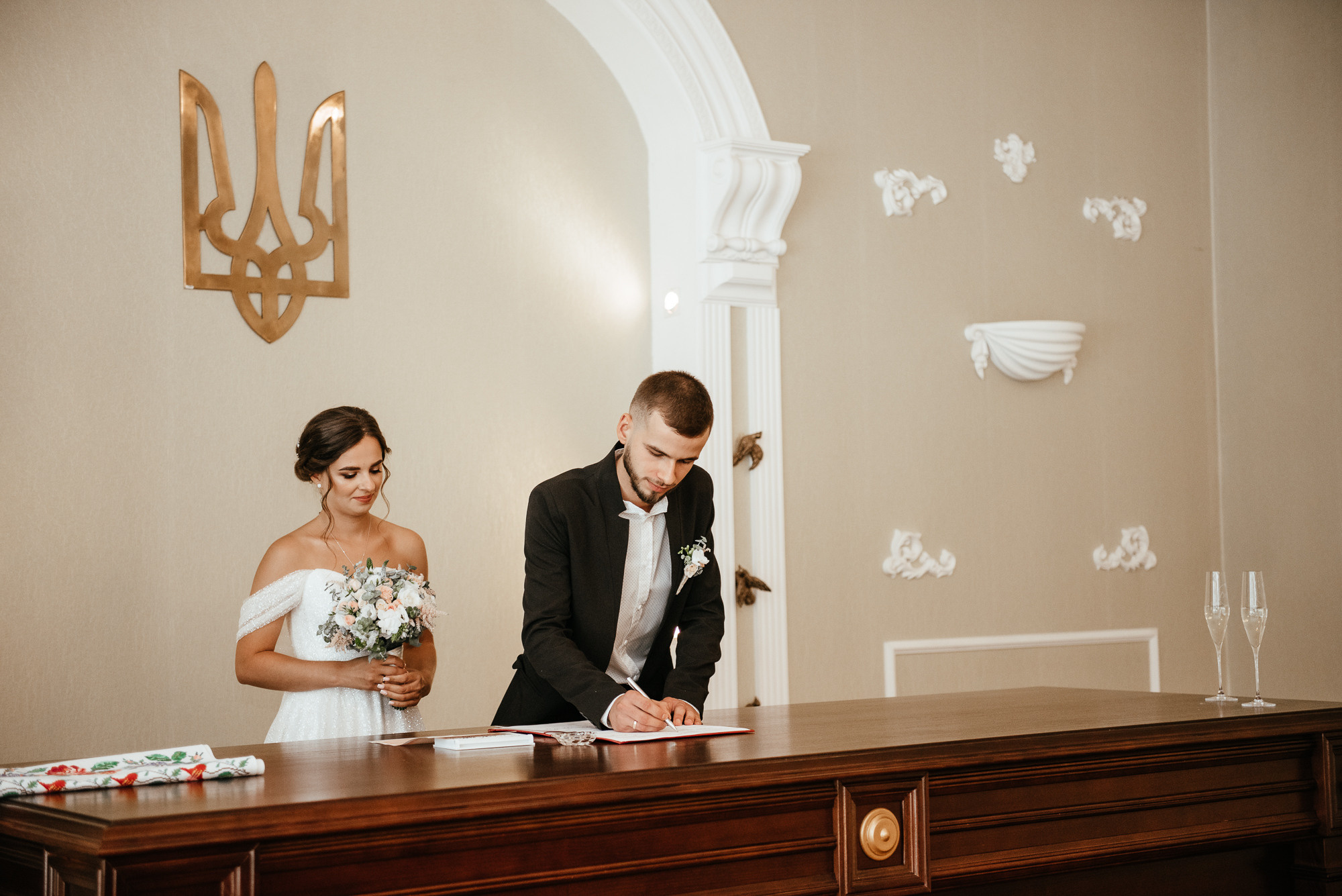 Формат свадебной съёмки роспись и прогулка. Весільний та сімейний фотограф у Запоріжжі Юлія Васьків