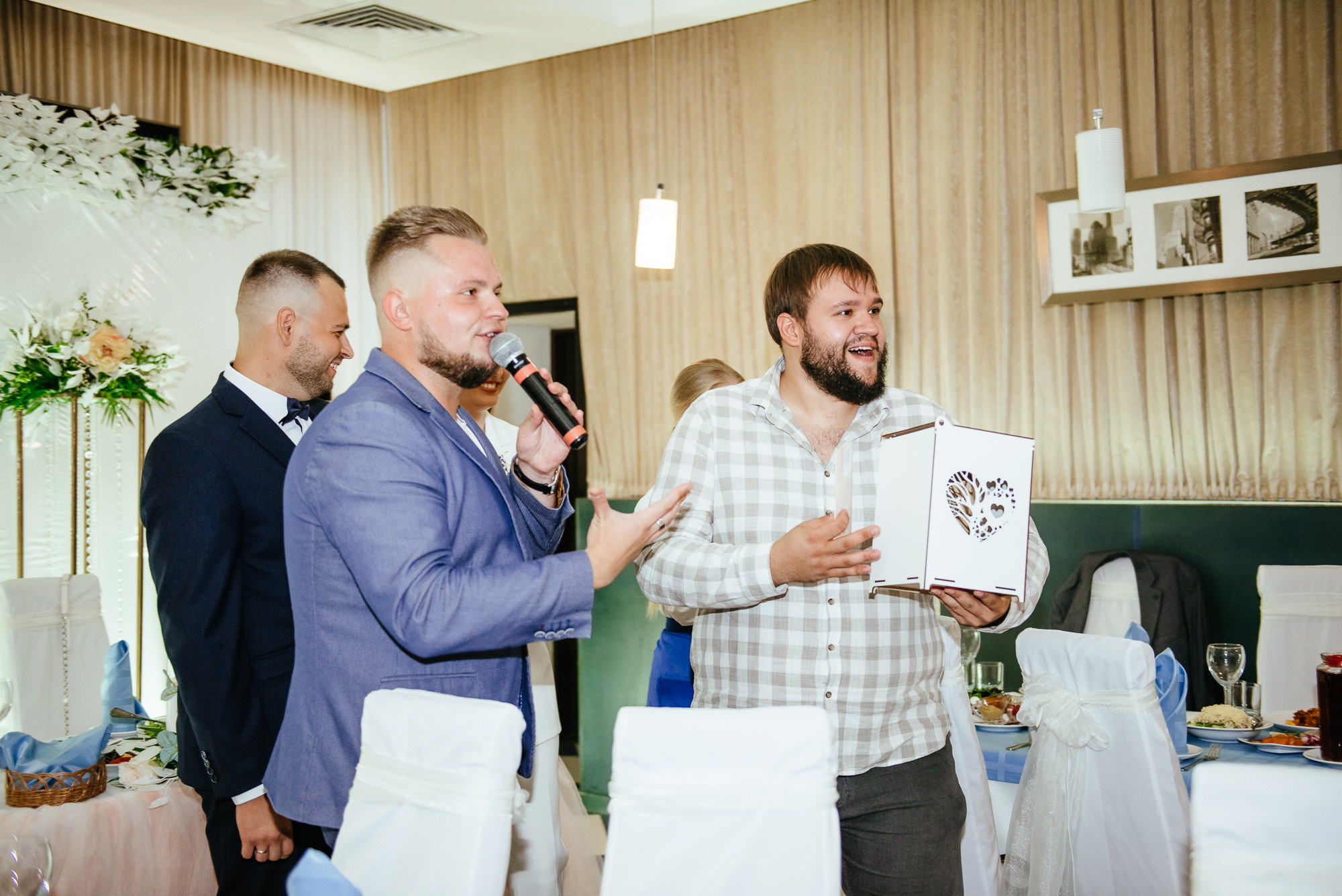 Брючный костюм вместо свадебного платья. Весільний та сімейний фотограф у Запоріжжі Юлія Васьків