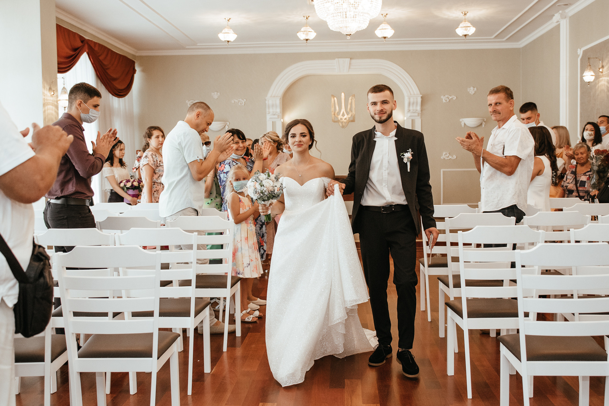 Формат свадебной съёмки роспись и прогулка. Весільний та сімейний фотограф у Запоріжжі Юлія Васьків