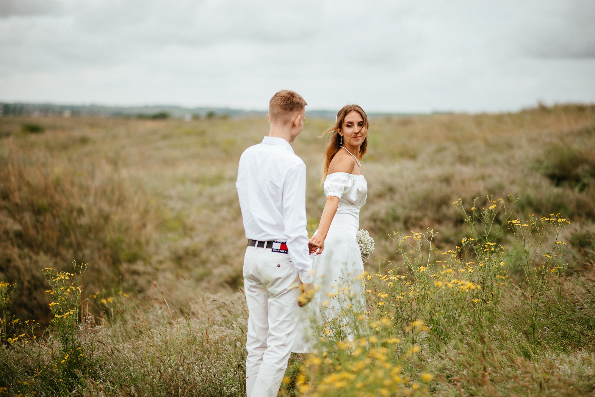 Анонс свадебной фотосессии Влада и Вики. Весільний та сімейний фотограф у Запоріжжі Юлія Васьків