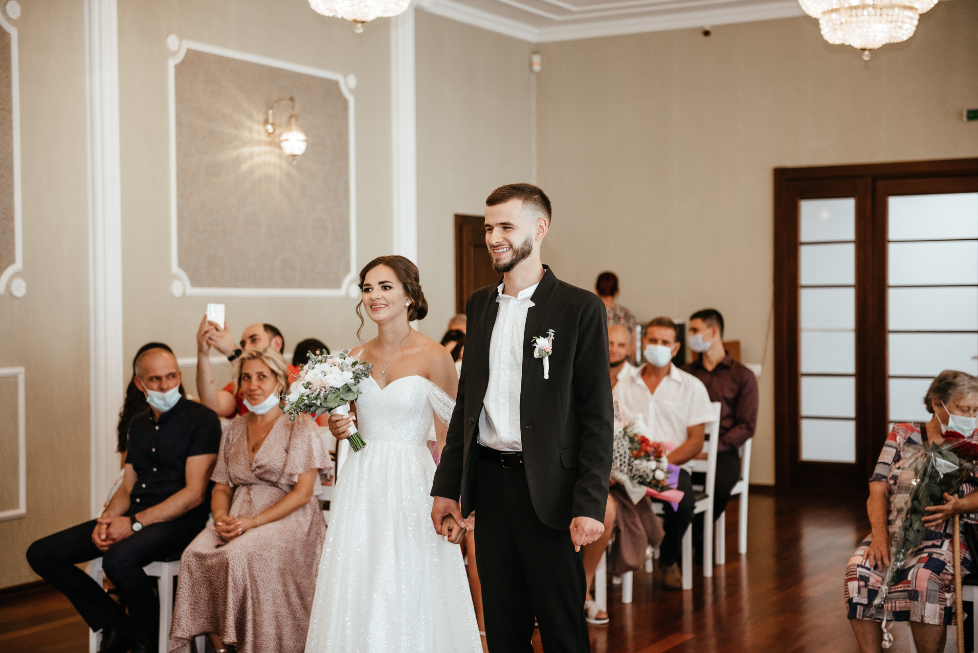 Формат свадебной съёмки роспись и прогулка. Весільний та сімейний фотограф у Запоріжжі Юлія Васьків