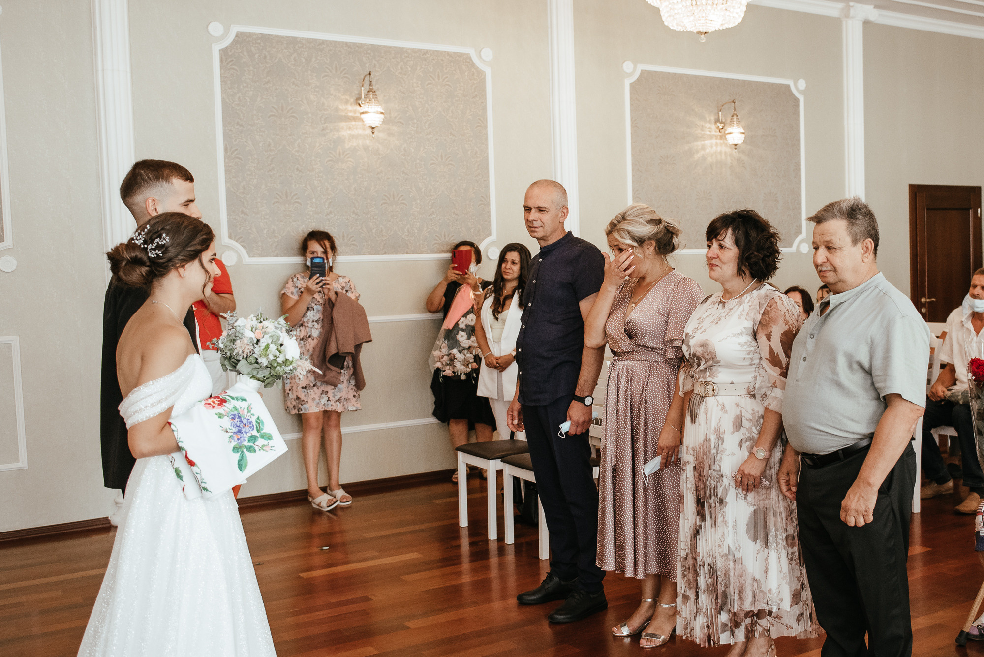 Формат свадебной съёмки роспись и прогулка. Весільний та сімейний фотограф у Запоріжжі Юлія Васьків