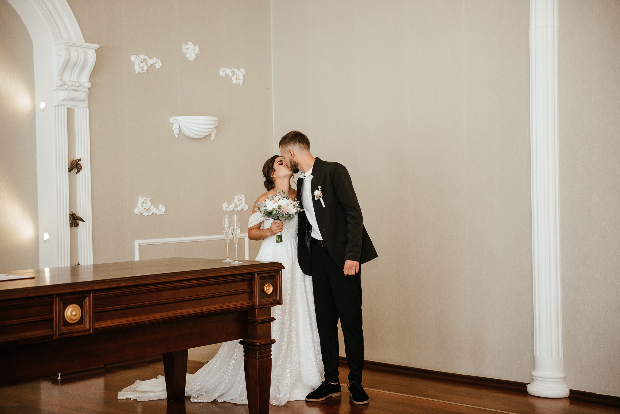 Формат свадебной съёмки роспись и прогулка. Весільний та сімейний фотограф у Запоріжжі Юлія Васьків