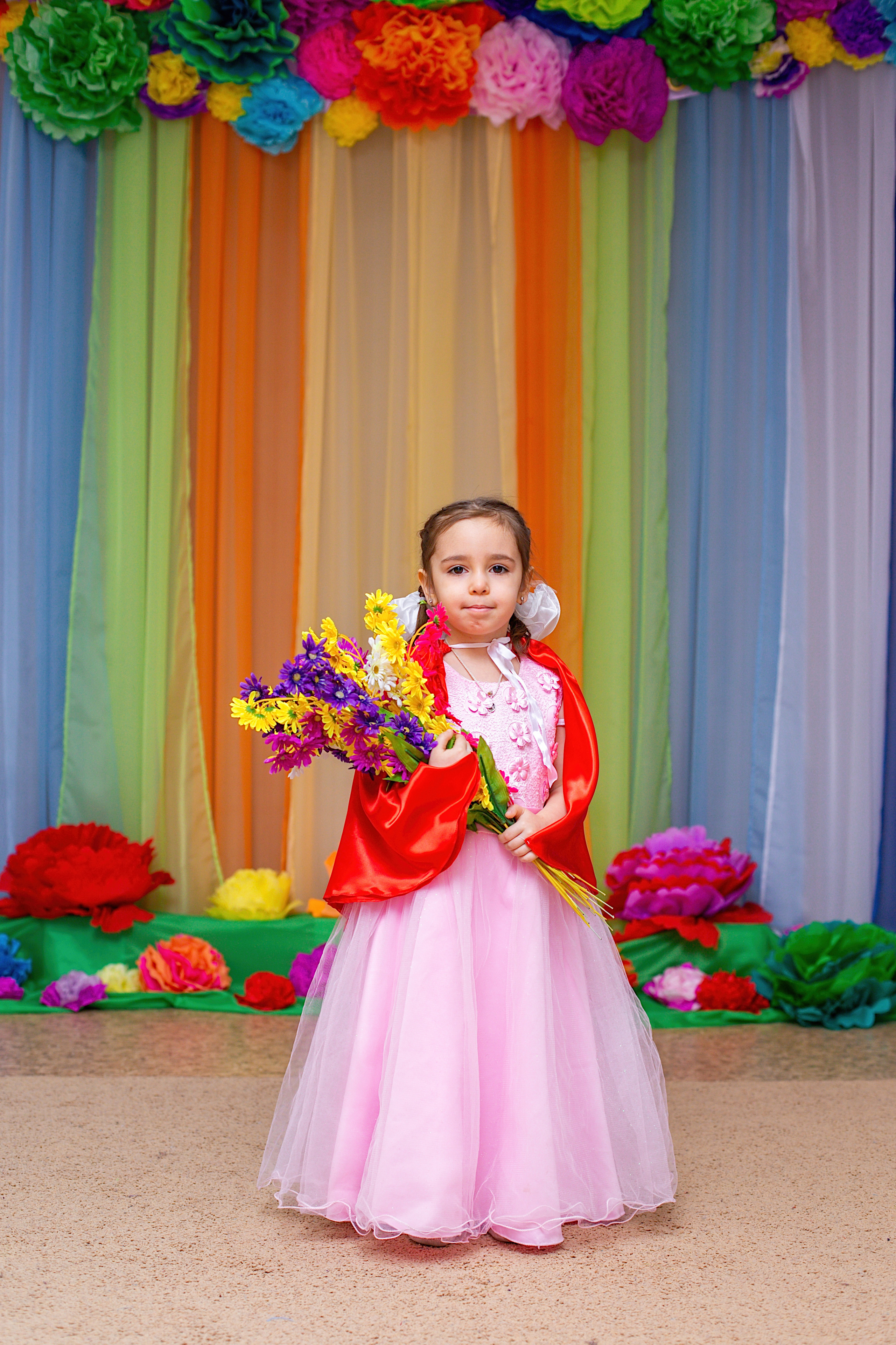 Фото весеннего утренника, группа 11, сад 5. Фотограф Аня Самофалова