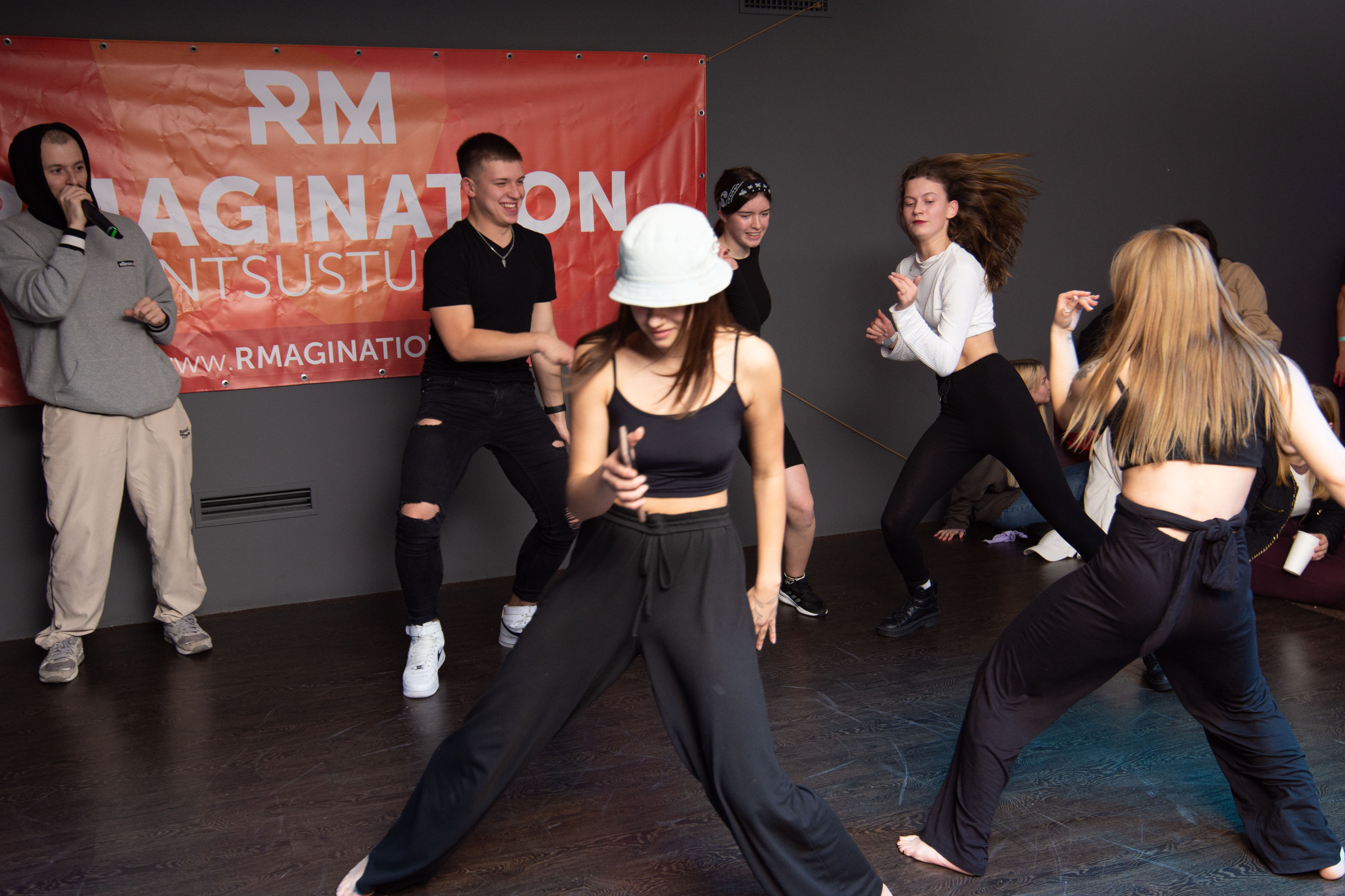 RMagination. Wedding and Family Photographer