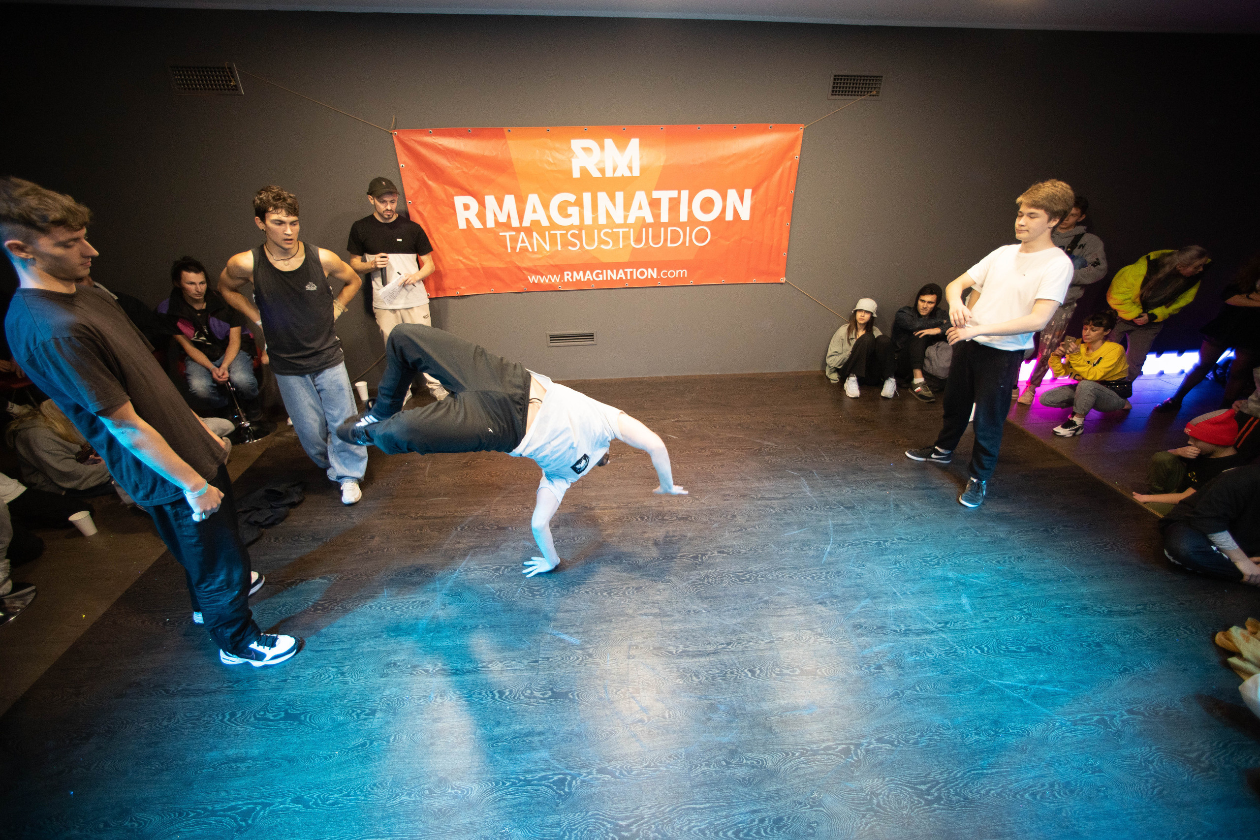 RMagination. Wedding and Family Photographer