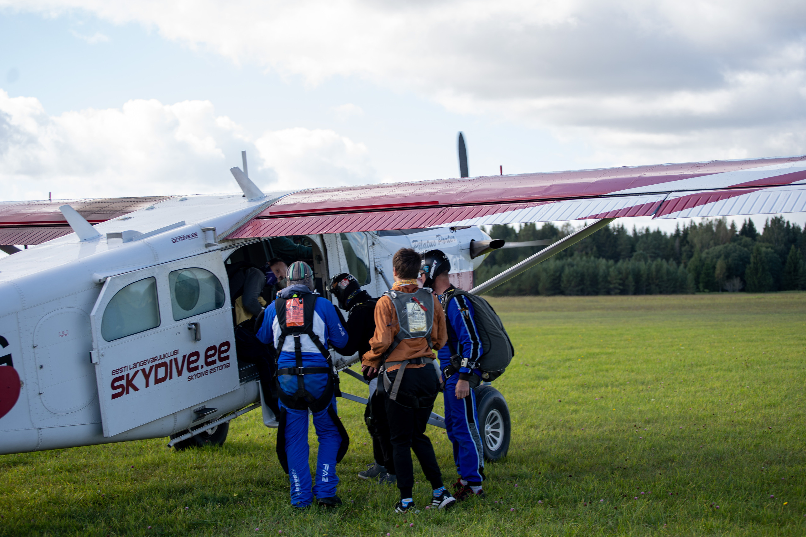 SkyDiving. Свадебная и семейная фото- и видеосъемка в Таллине и Одессе