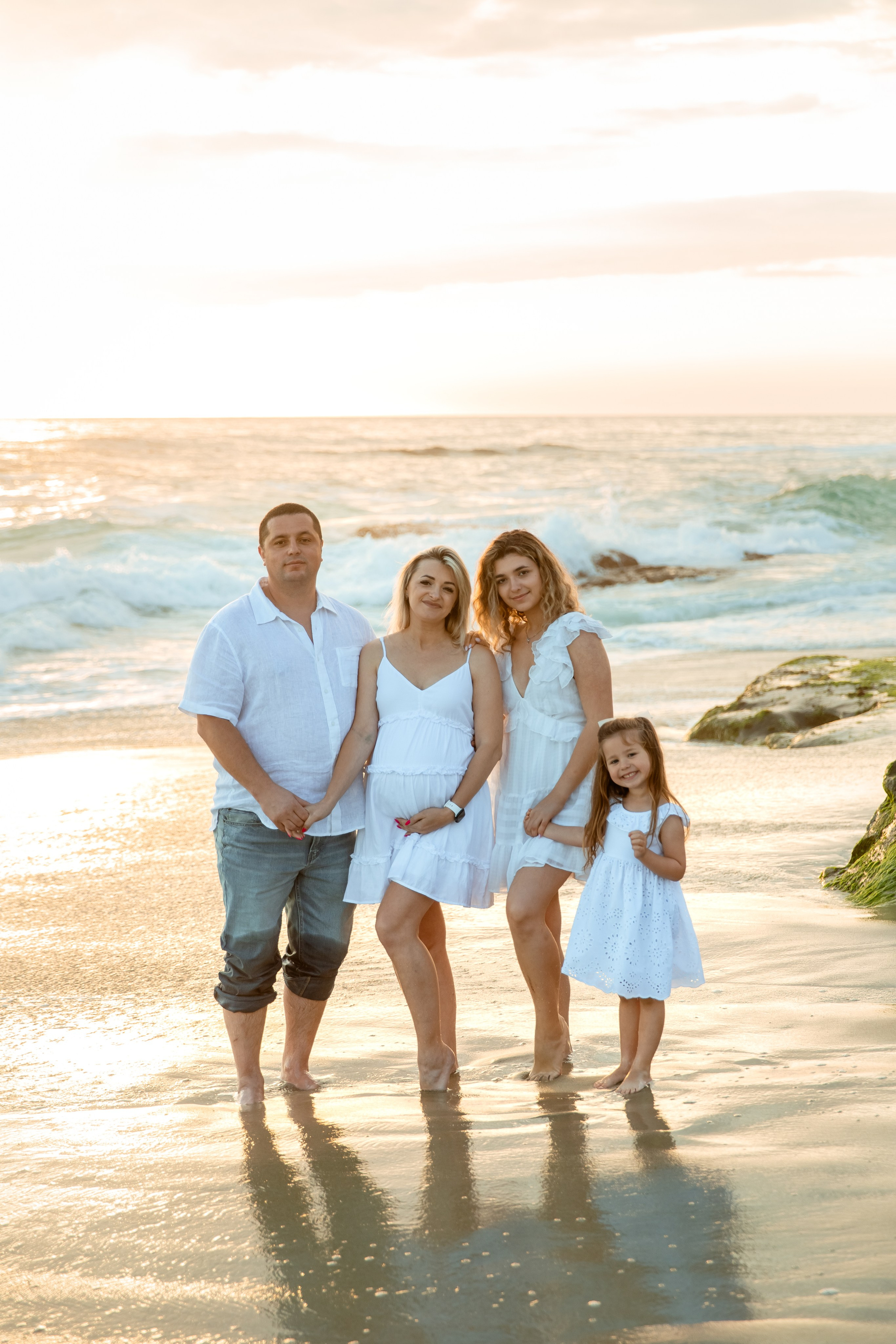 Maternity Photoshoot | La Jolla Beach. Inna Plekhanova | San Diego Photographer