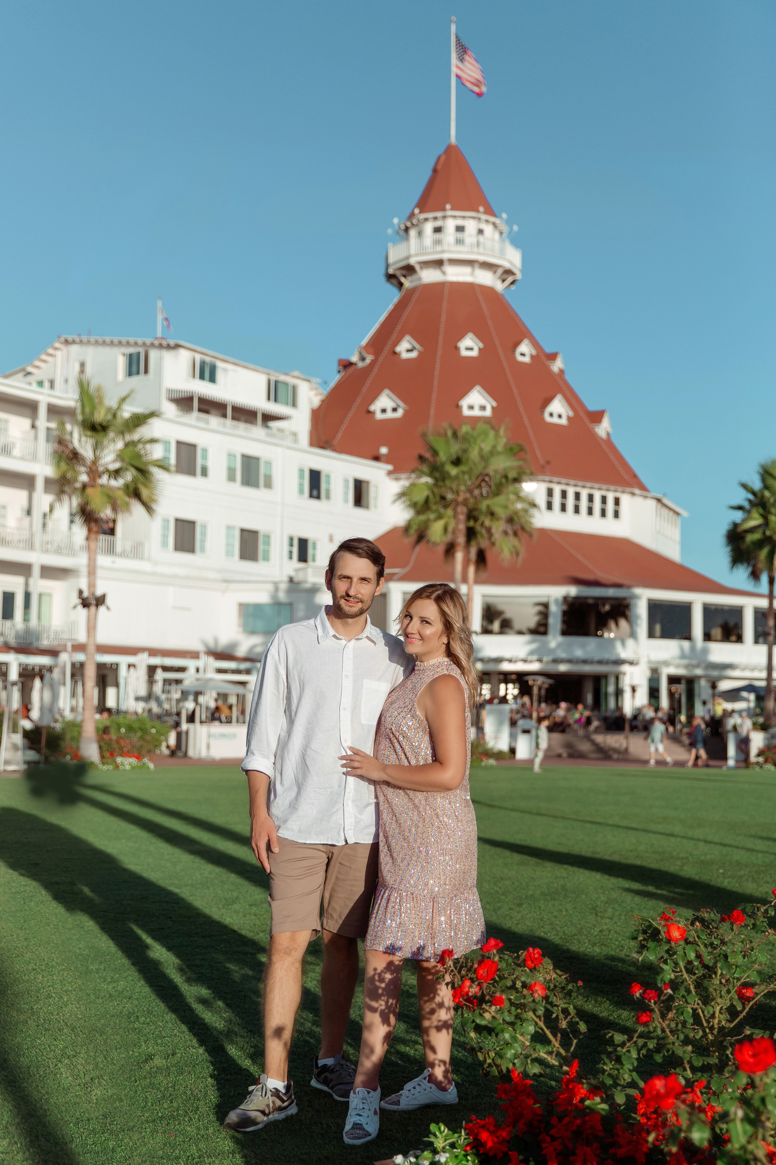 Family photoshoot on Coronado beach. FAMILY & KIDS PHOTOGRAPHER in San Diego