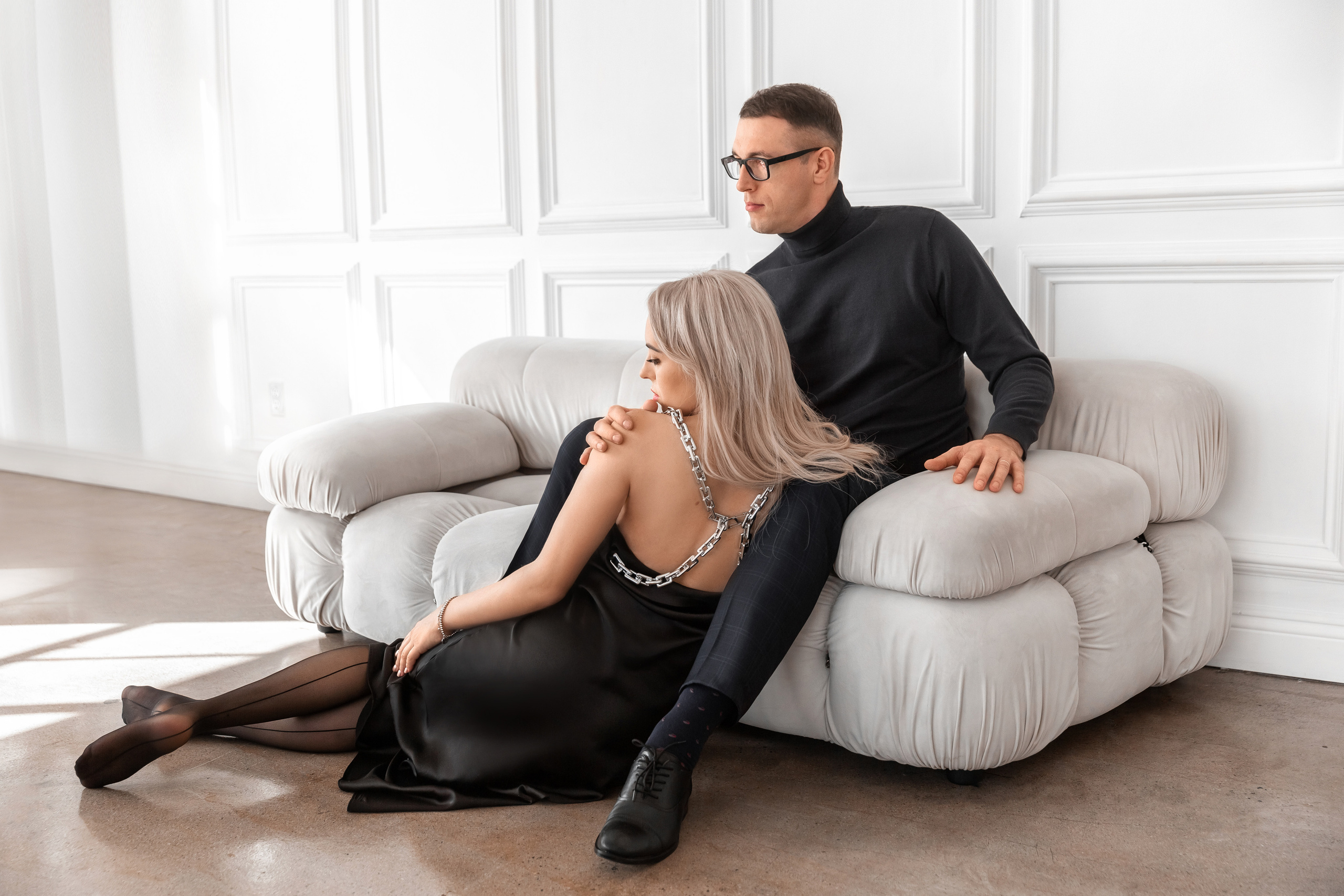 Photoshoot of a beautiful couple in the studio (LA). FAMILY & KIDS PHOTOGRAPHER in San Diego