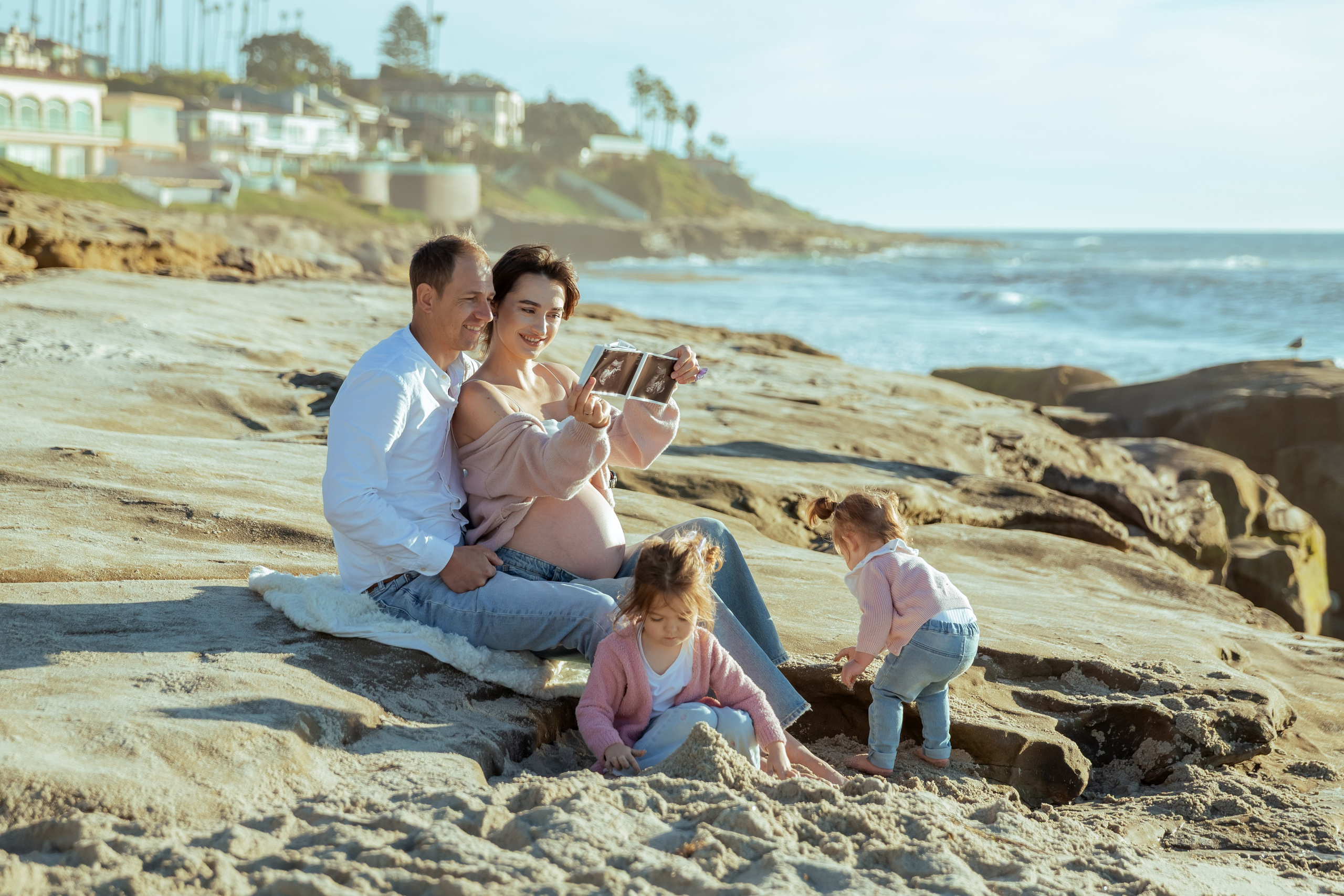 Maternity Photoshoot | La Jolla Beach. Inna Plekhanova | San Diego Photographer