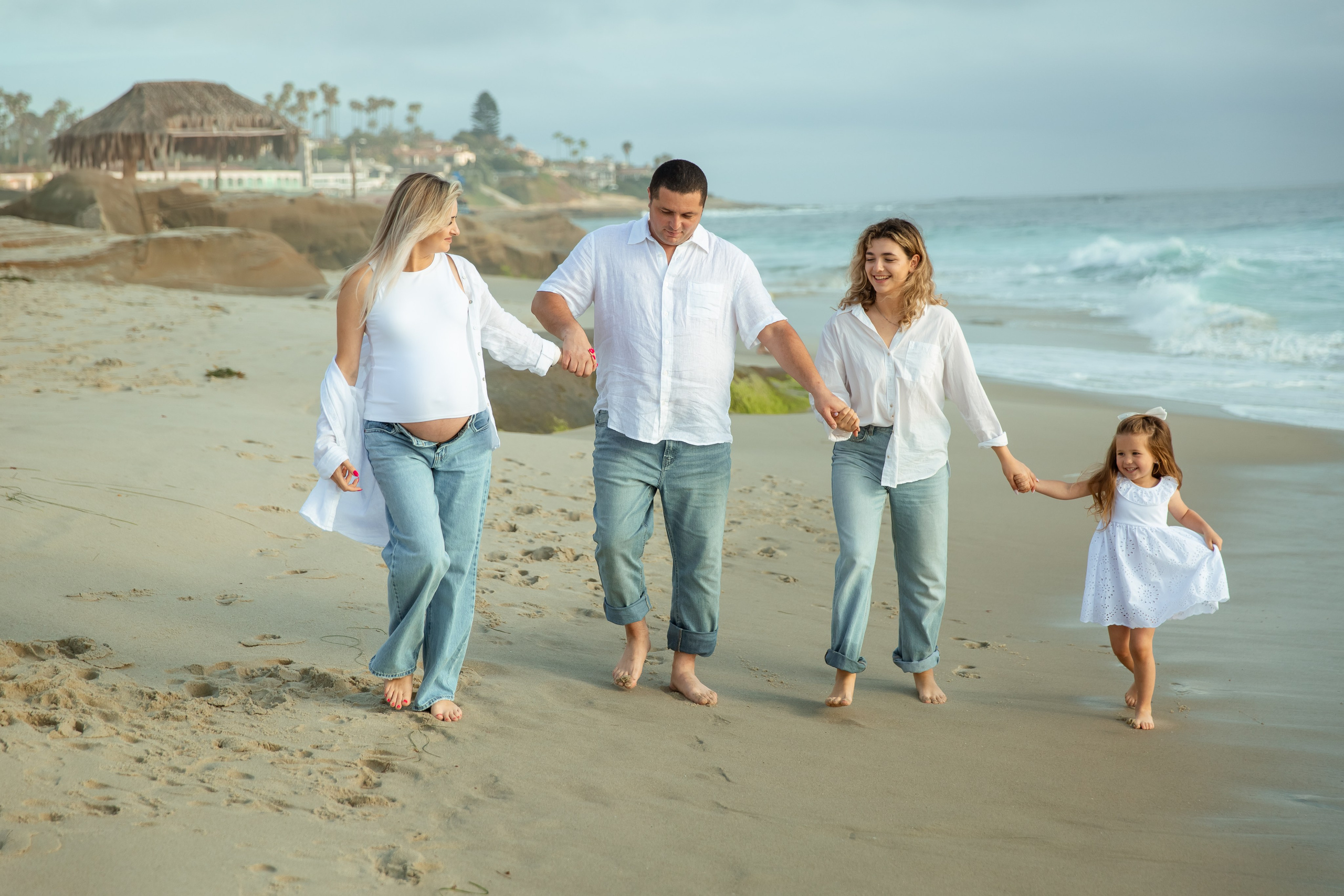 Maternity Photoshoot | La Jolla Beach. Inna Plekhanova | San Diego Photographer