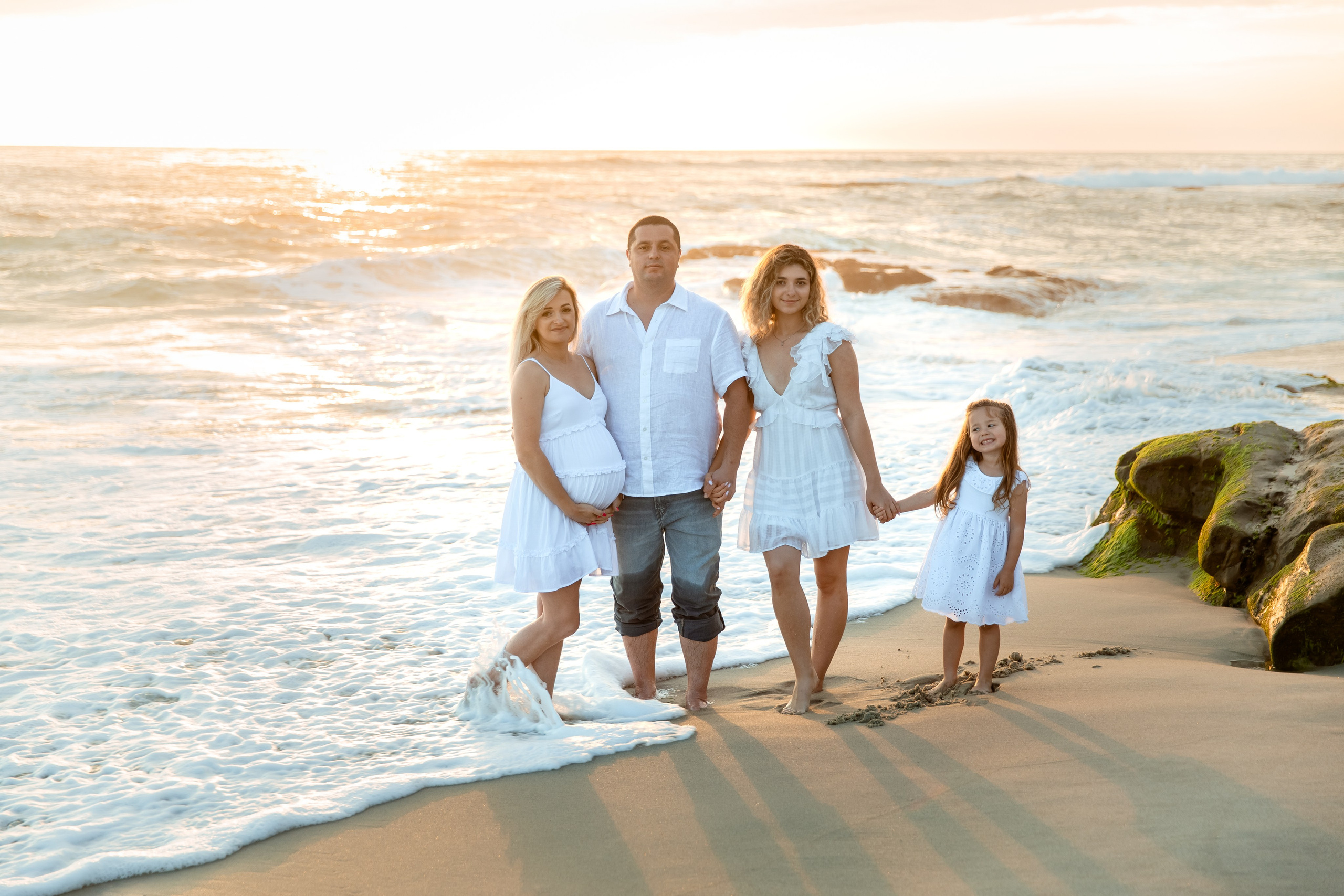 Maternity Photoshoot | La Jolla Beach. Inna Plekhanova | San Diego Photographer