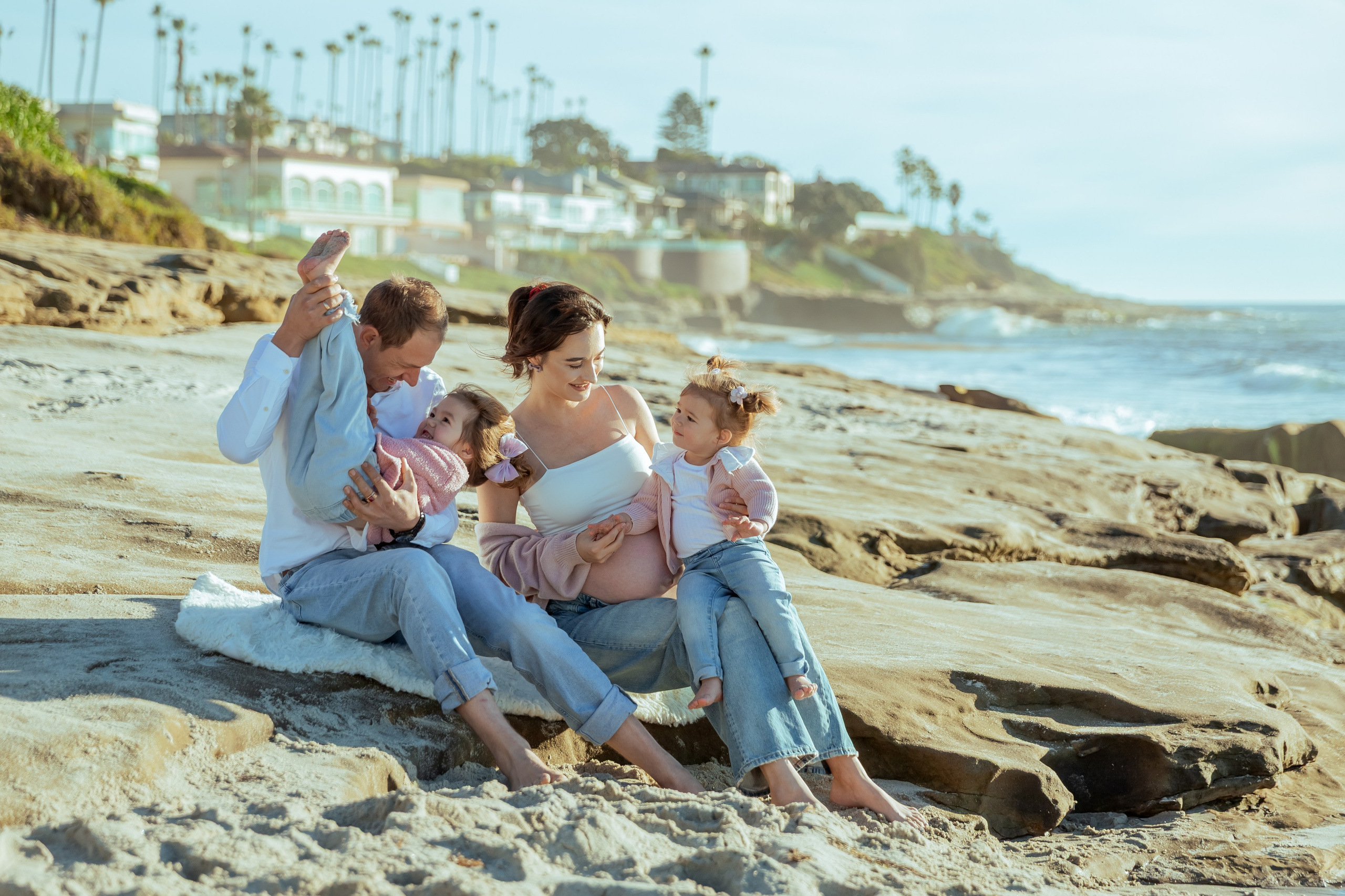Maternity Photoshoot | La Jolla Beach. Inna Plekhanova | San Diego Photographer