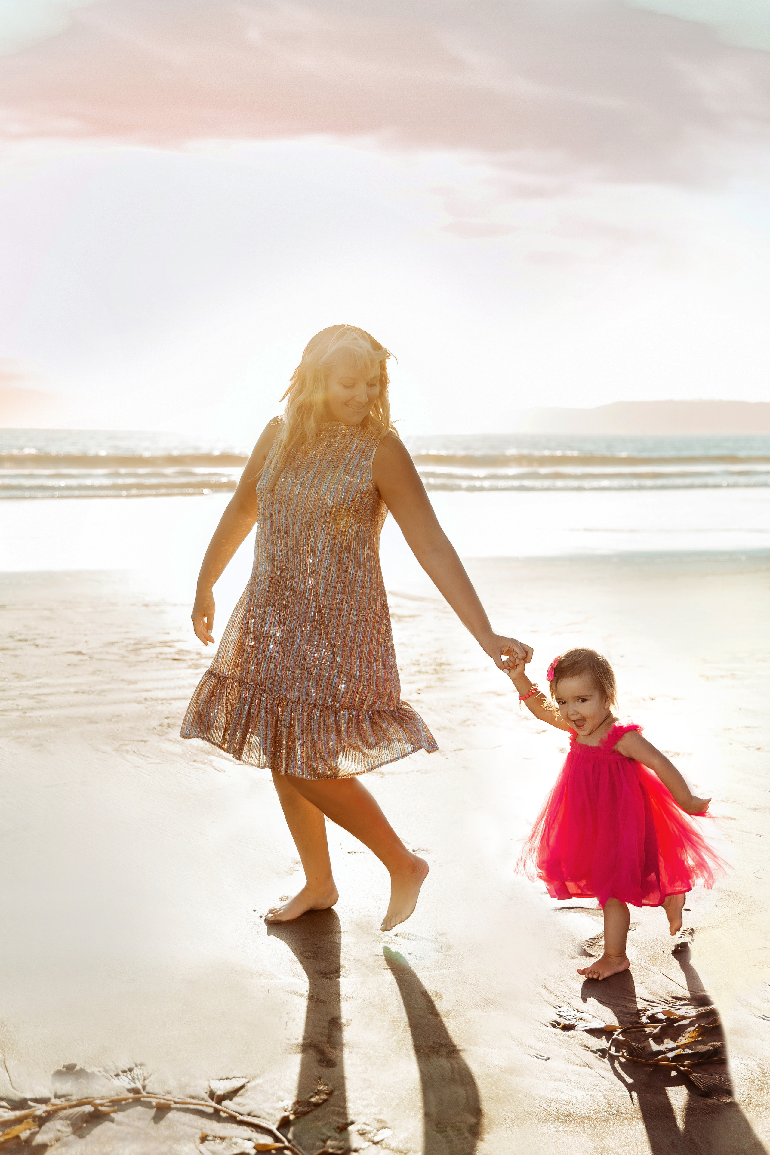 Family photoshoot on Coronado beach. FAMILY & KIDS PHOTOGRAPHER in San Diego
