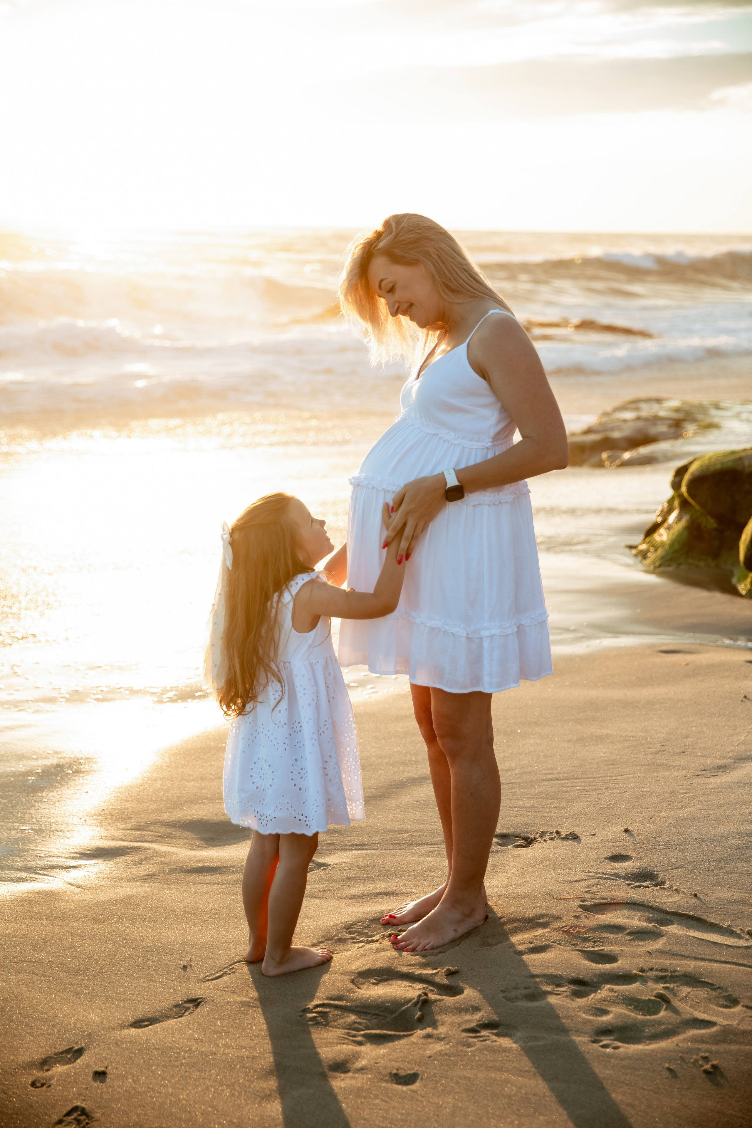 Maternity Photoshoot | La Jolla Beach. Inna Plekhanova | San Diego Photographer