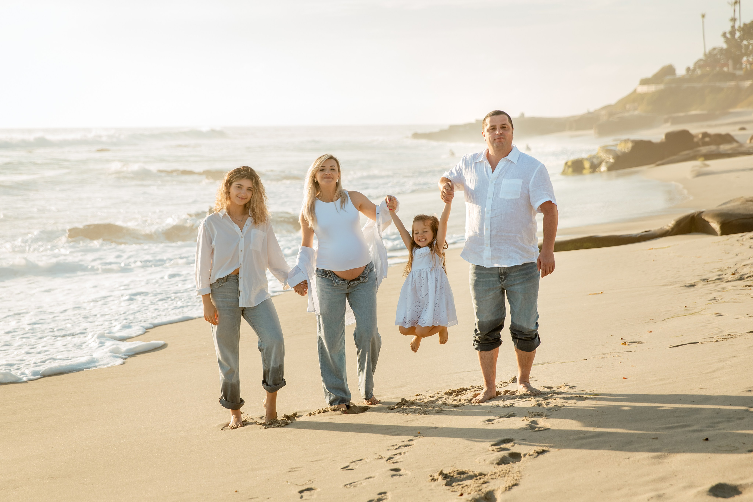 Maternity Photoshoot | La Jolla Beach. Inna Plekhanova | San Diego Photographer