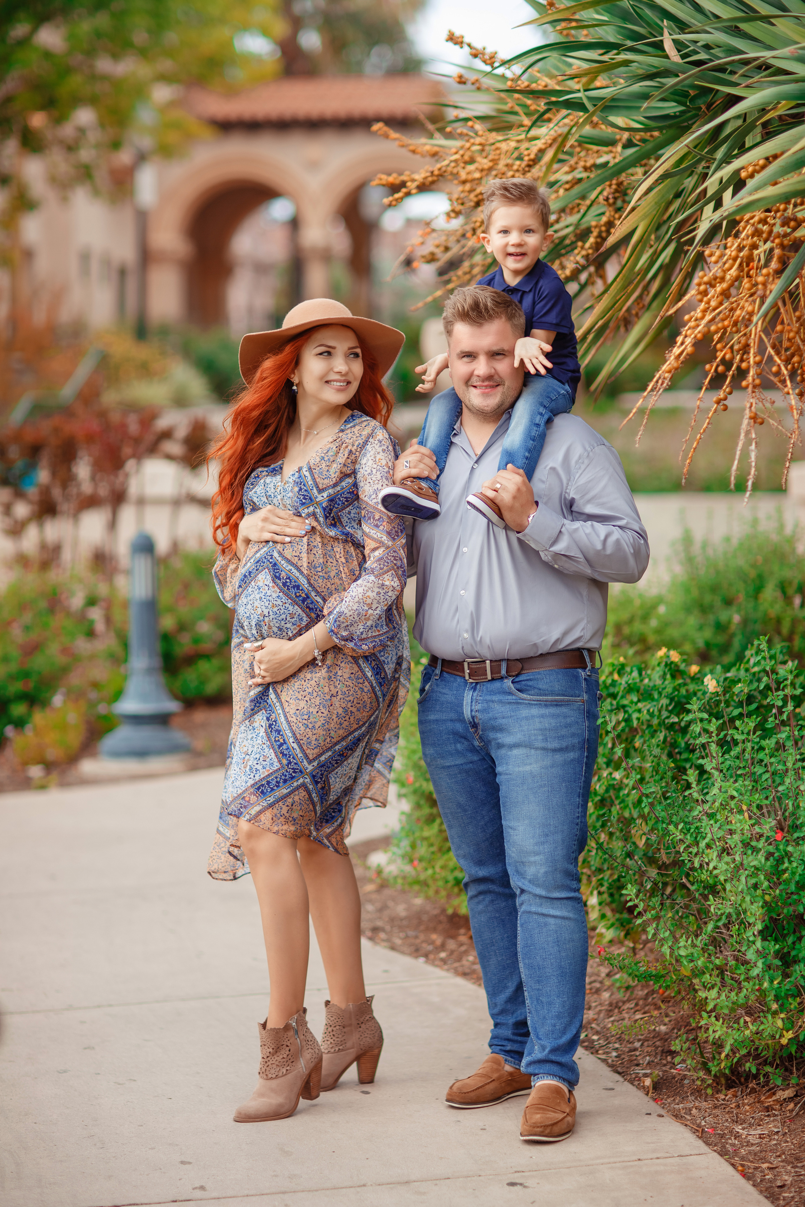 «Waiting for a miracle» Dubovinsky family (Balboa park). FAMILY & KIDS PHOTOGRAPHER in San Diego