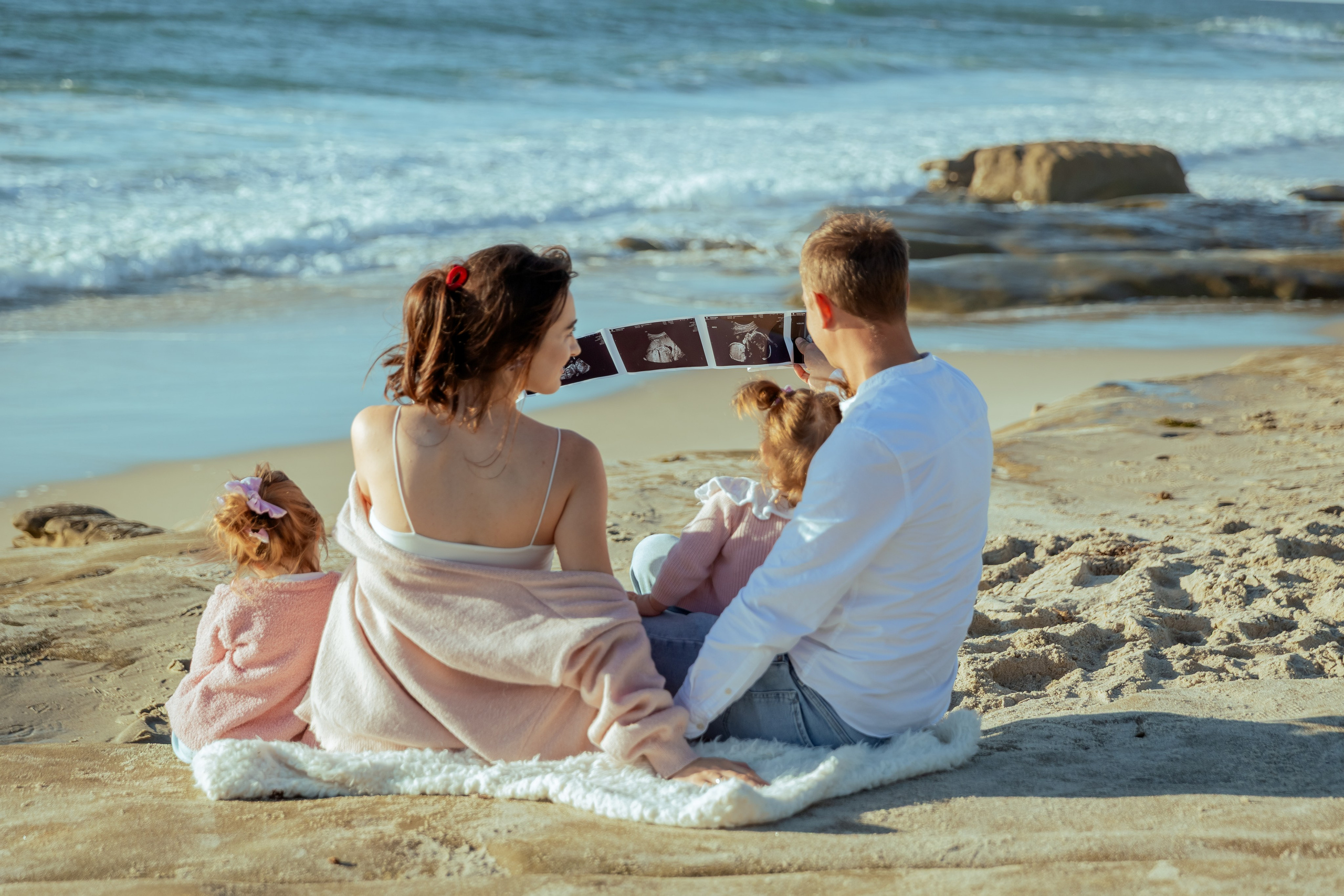 Maternity Photoshoot | La Jolla Beach. Inna Plekhanova | San Diego Photographer