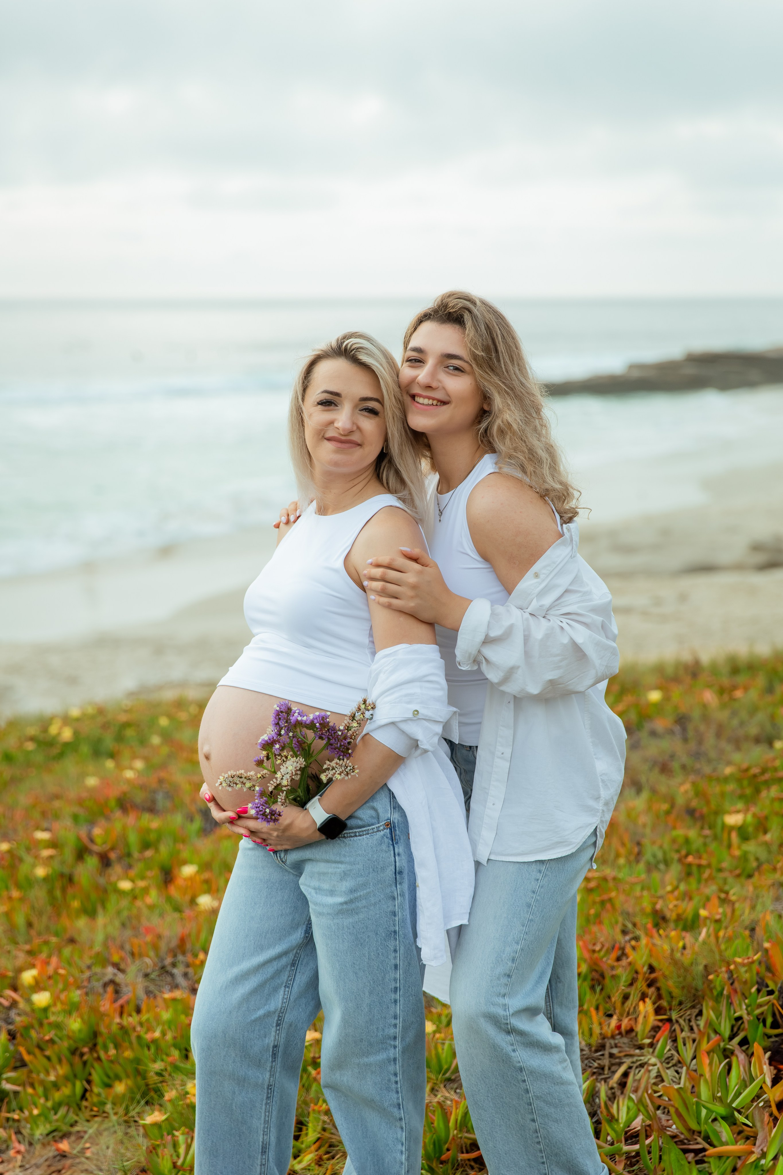 Maternity Photoshoot | La Jolla Beach. Inna Plekhanova | San Diego Photographer