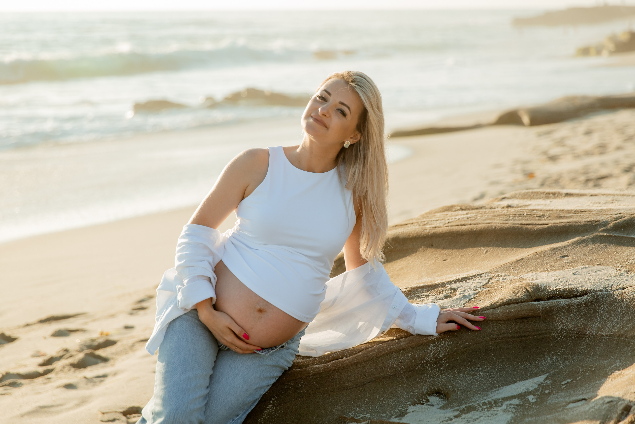 Maternity Photoshoot | La Jolla Beach. Inna Plekhanova | San Diego Photographer
