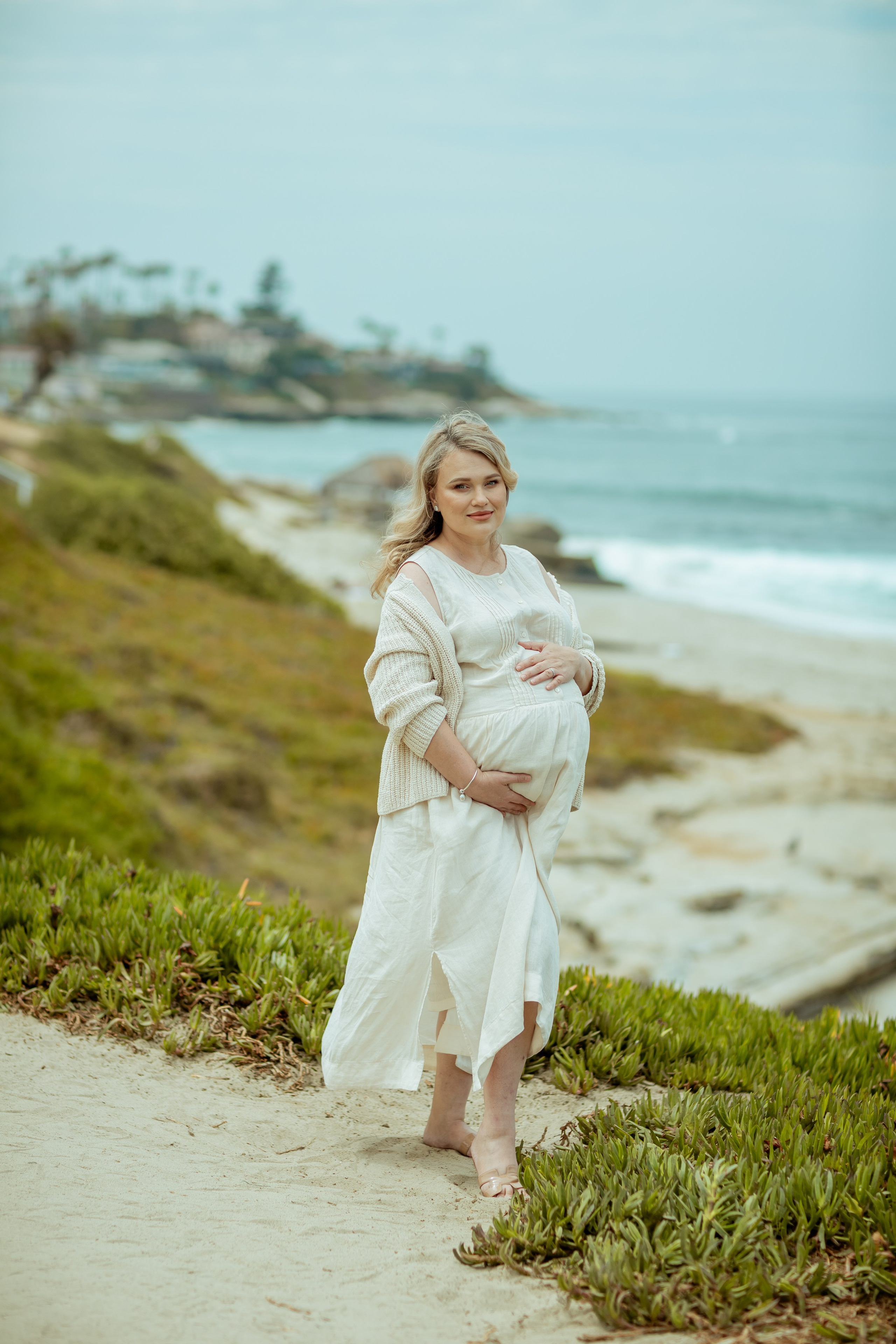 Maternity Photoshoot | La Jolla Beach. Inna Plekhanova | San Diego Photographer