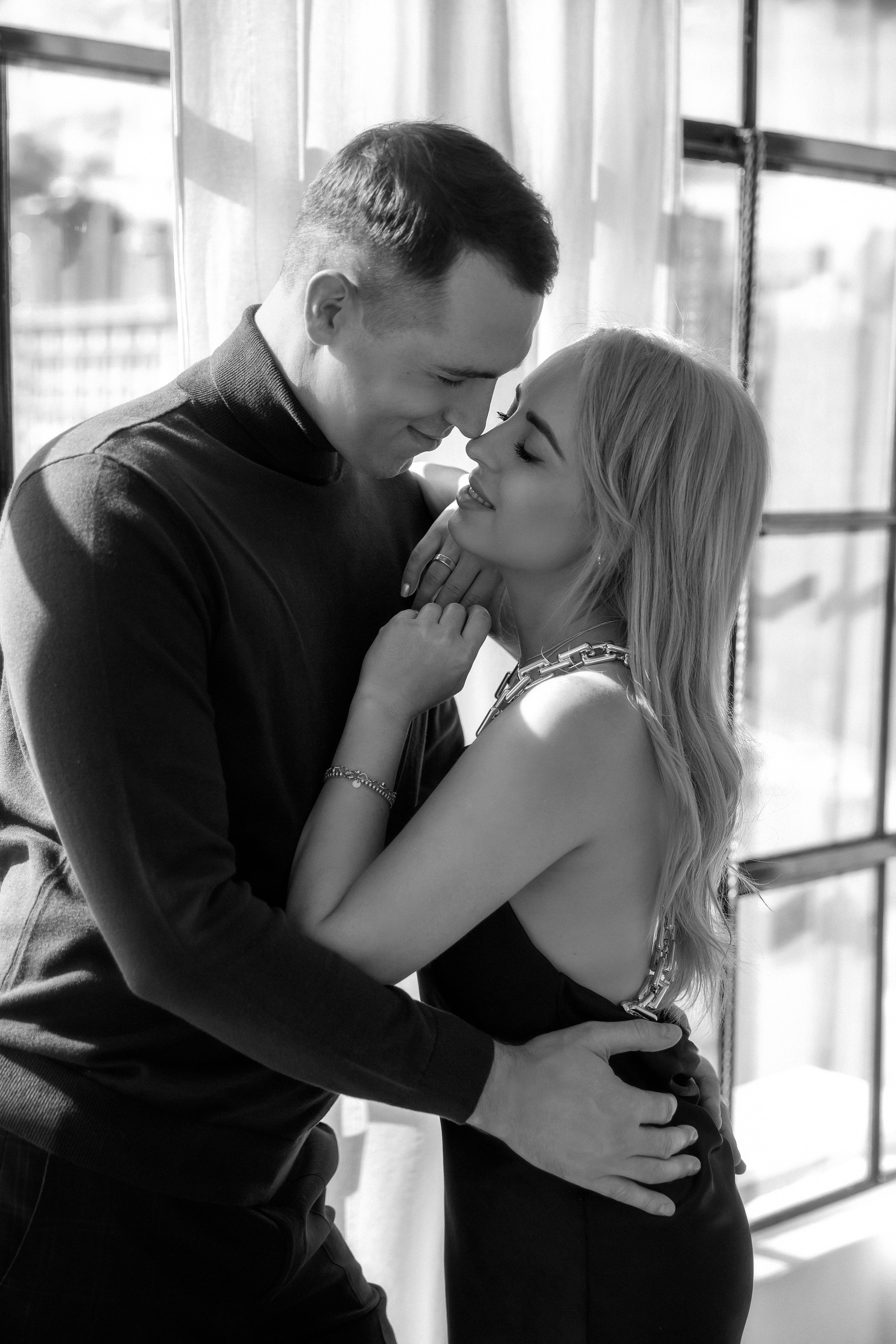 Photoshoot of a beautiful couple in the studio (LA). FAMILY & KIDS PHOTOGRAPHER in San Diego