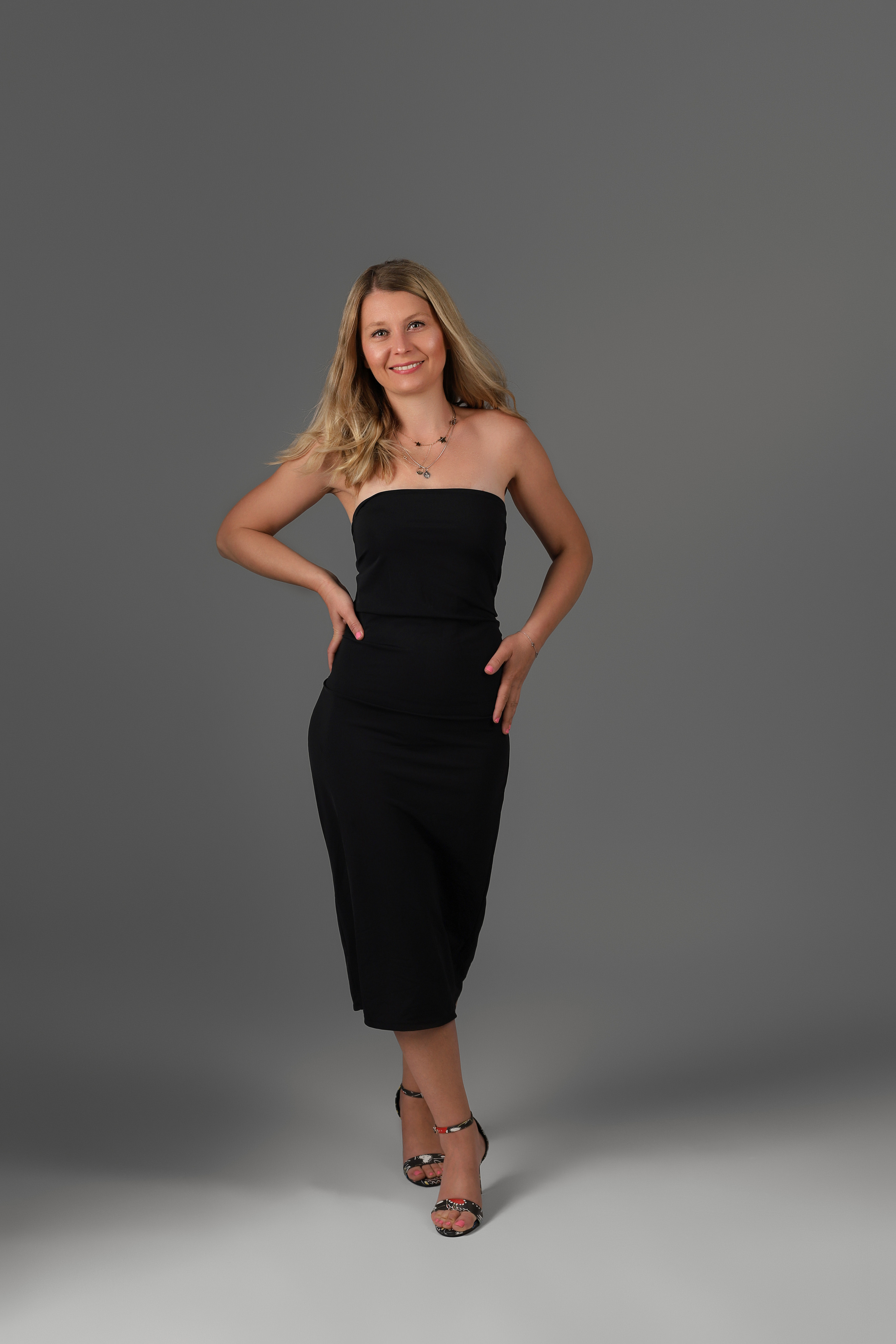 Garderoba do sesji zdjęciowej. Fotograf kobiece, ciążowy, noworodkowy Gliwice Katowice