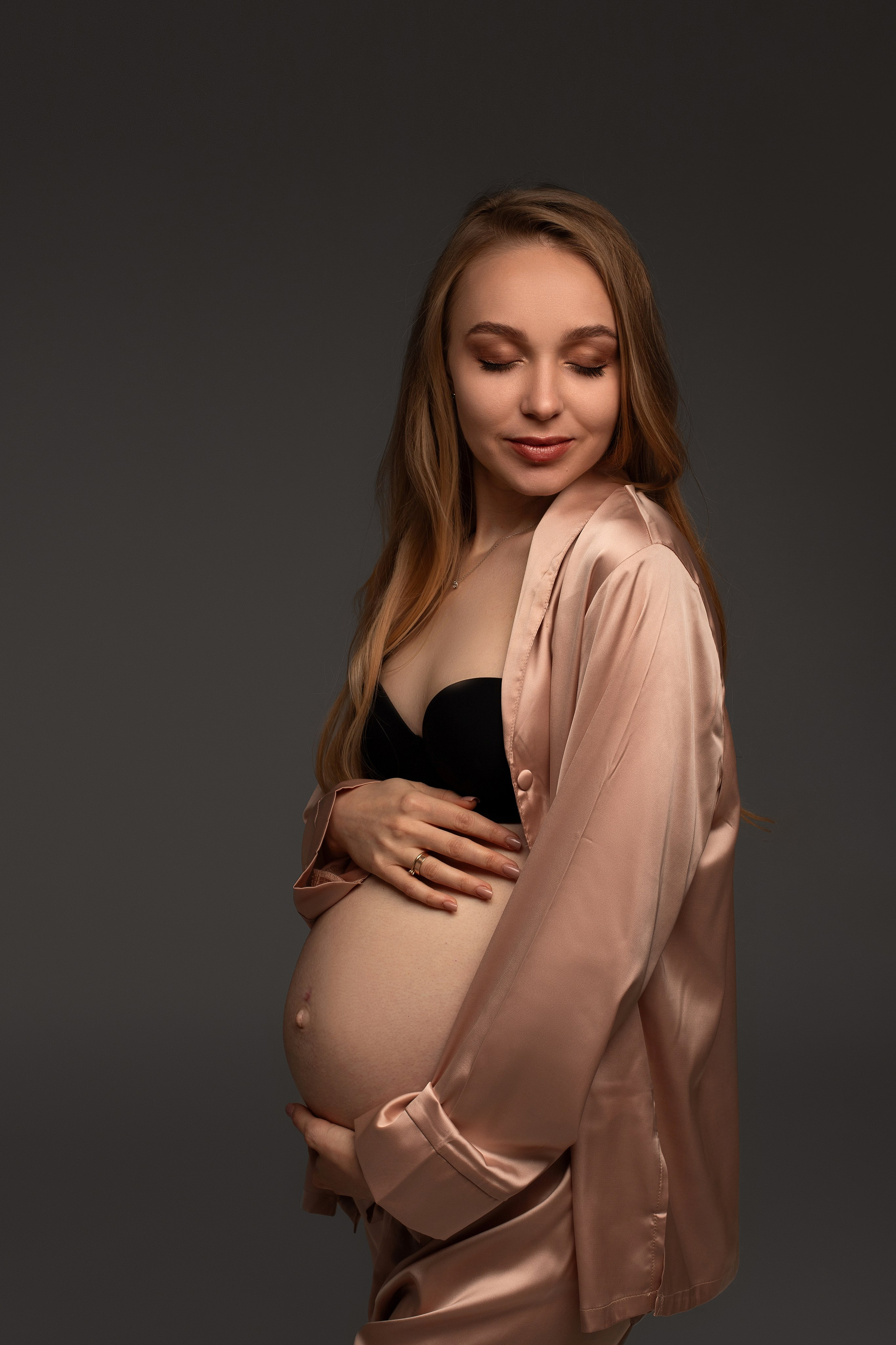 Garderoba do sesji zdjęciowej. Fotograf kobiece, ciążowy, noworodkowy Gliwice Katowice