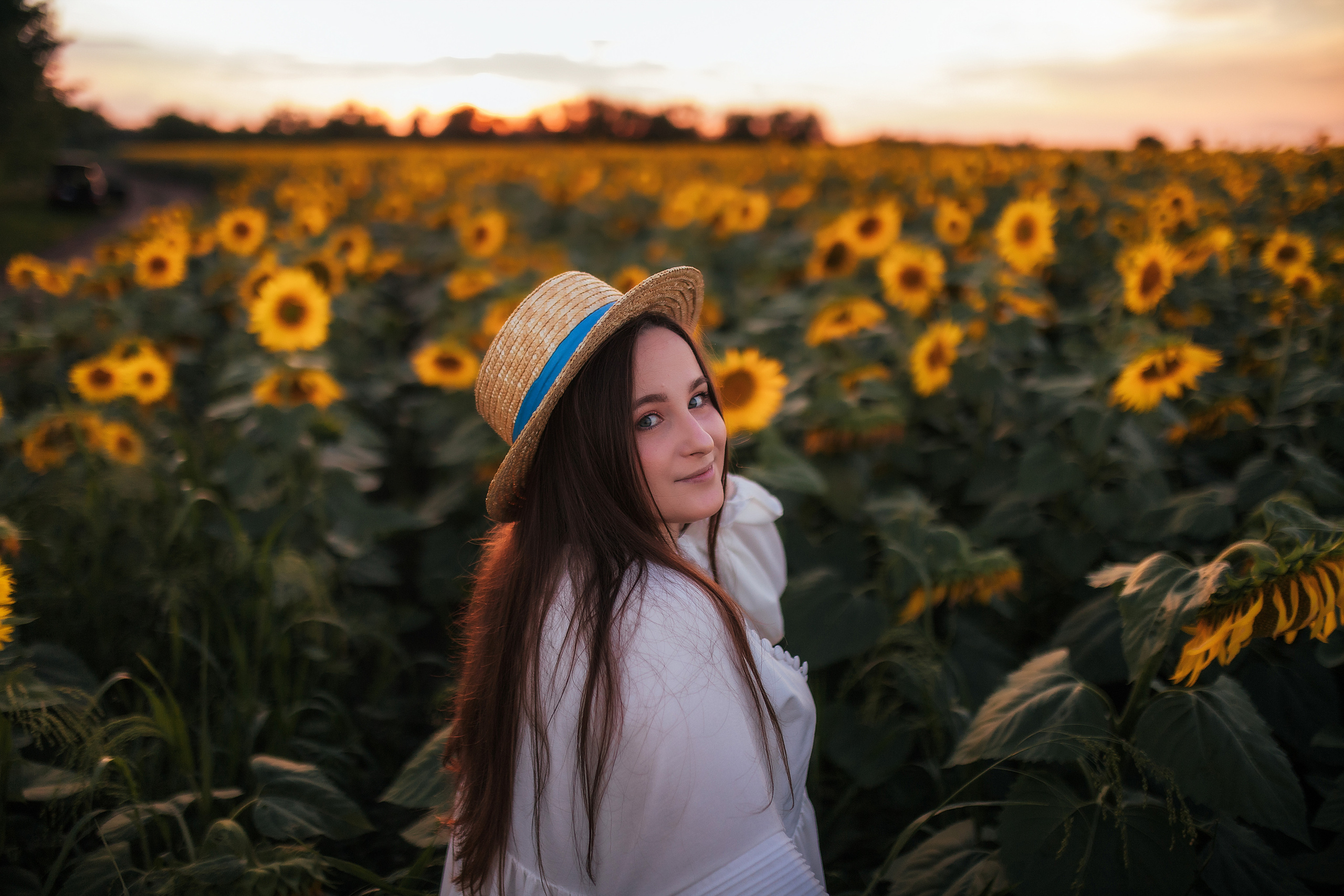 Вікторія і соняшники. Семейный и свадебный фотограф в Харьков