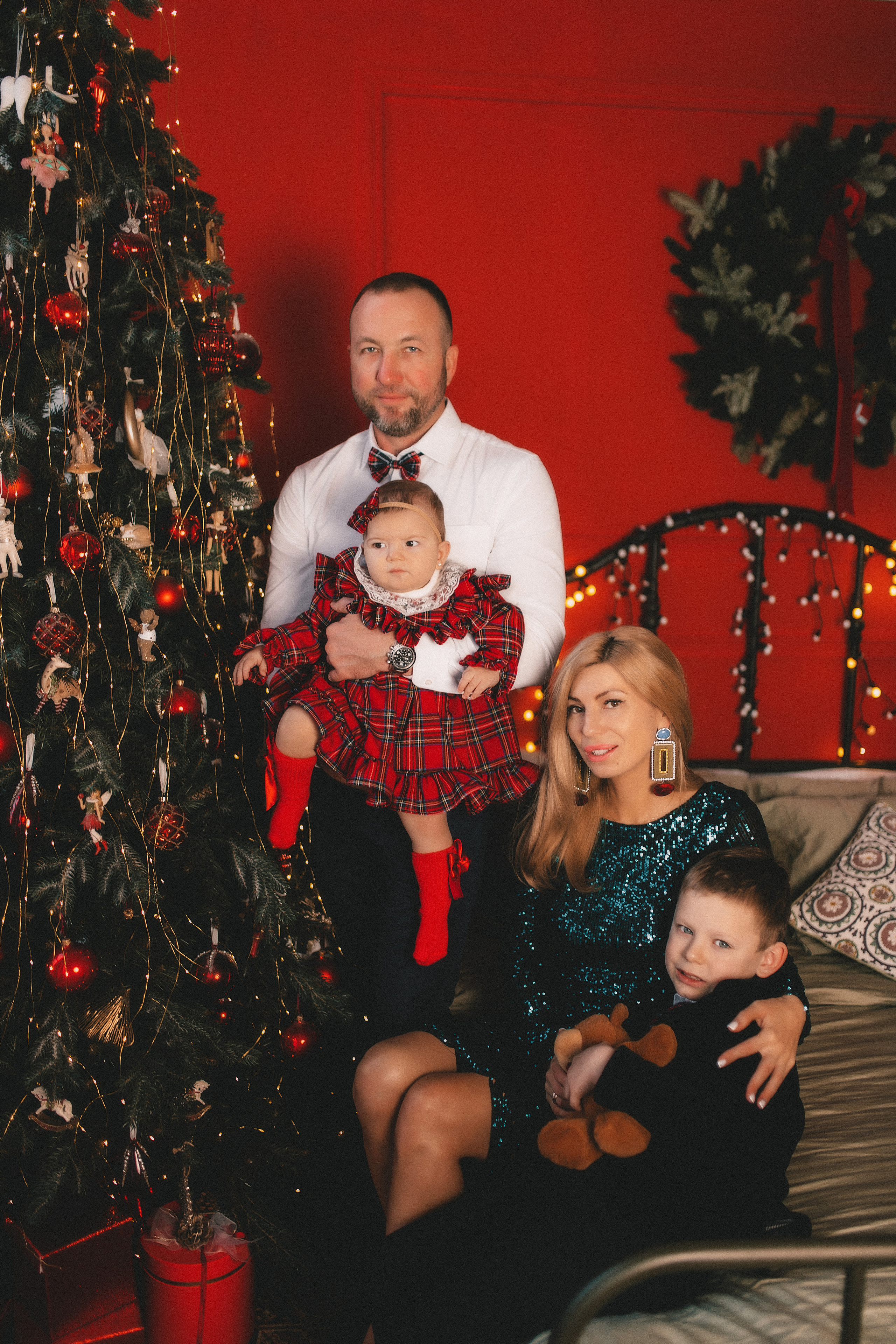 Новогодняя история Алены Алексея Алисы и Сергея. Семейный и свадебный фотограф в Харьков