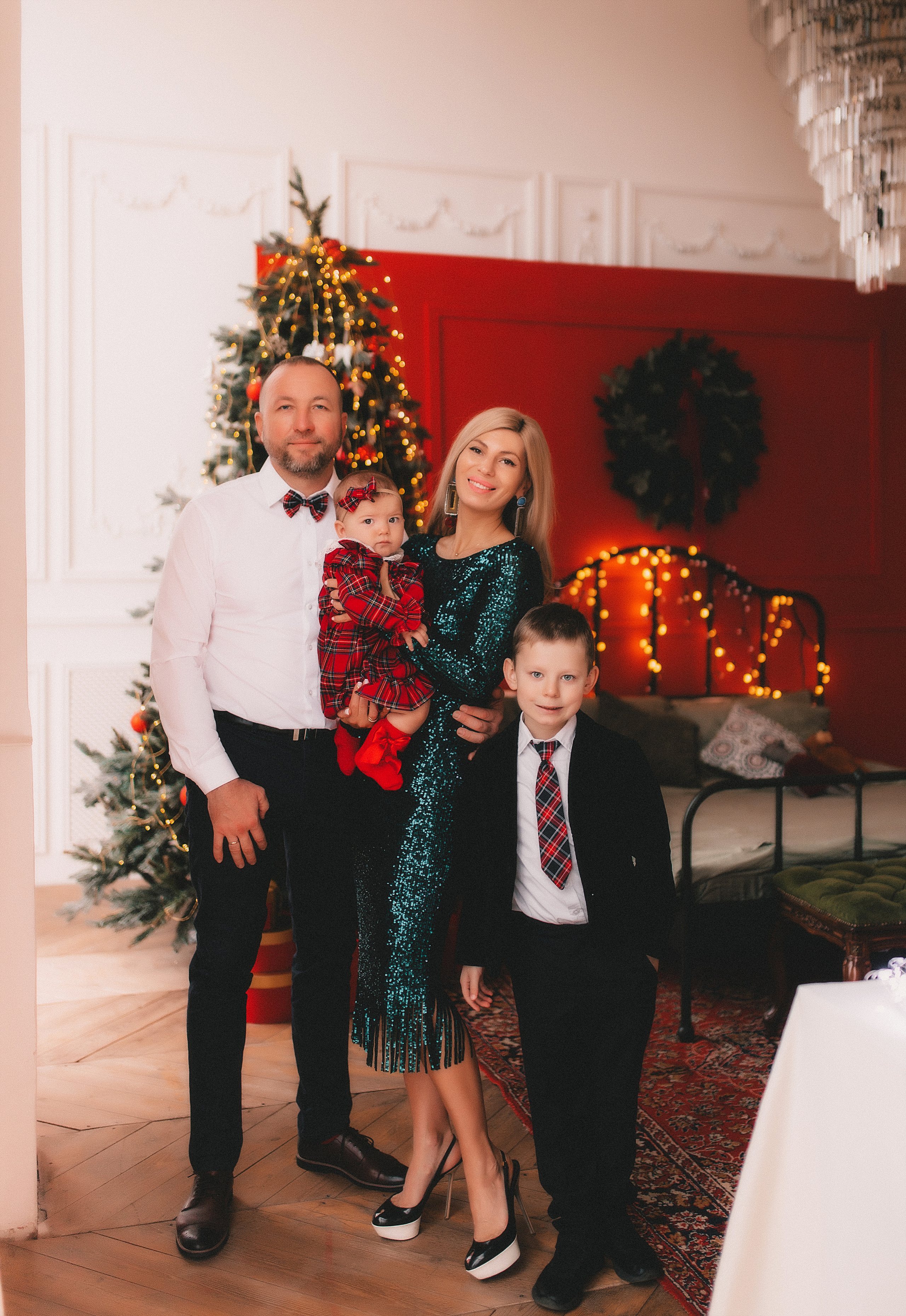 Новогодняя история Алены Алексея Алисы и Сергея. Семейный и свадебный фотограф в Харьков