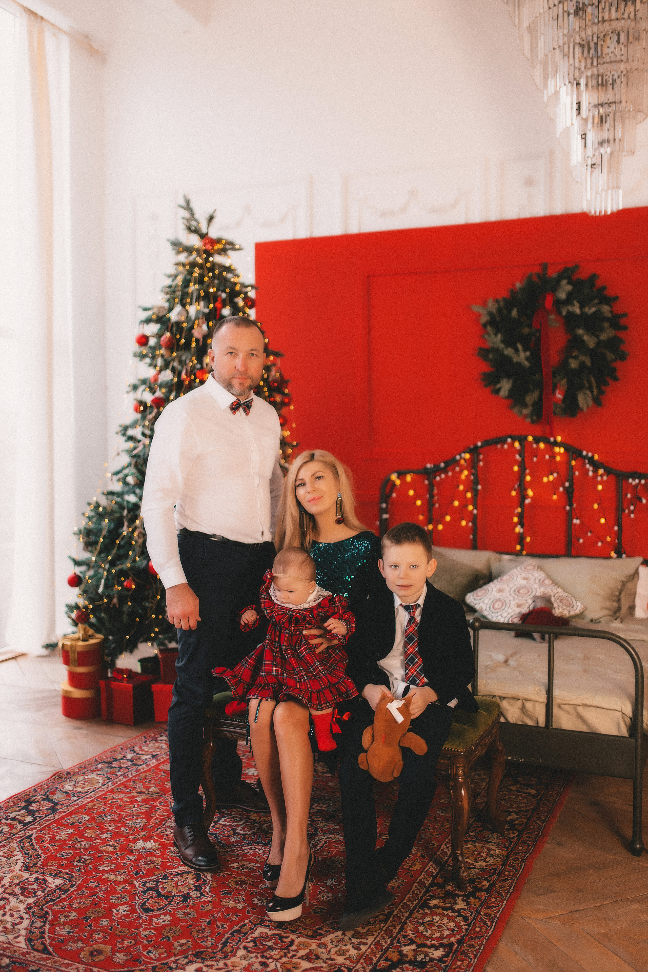 Новогодняя история Алены Алексея Алисы и Сергея. Семейный и свадебный фотограф в Харьков
