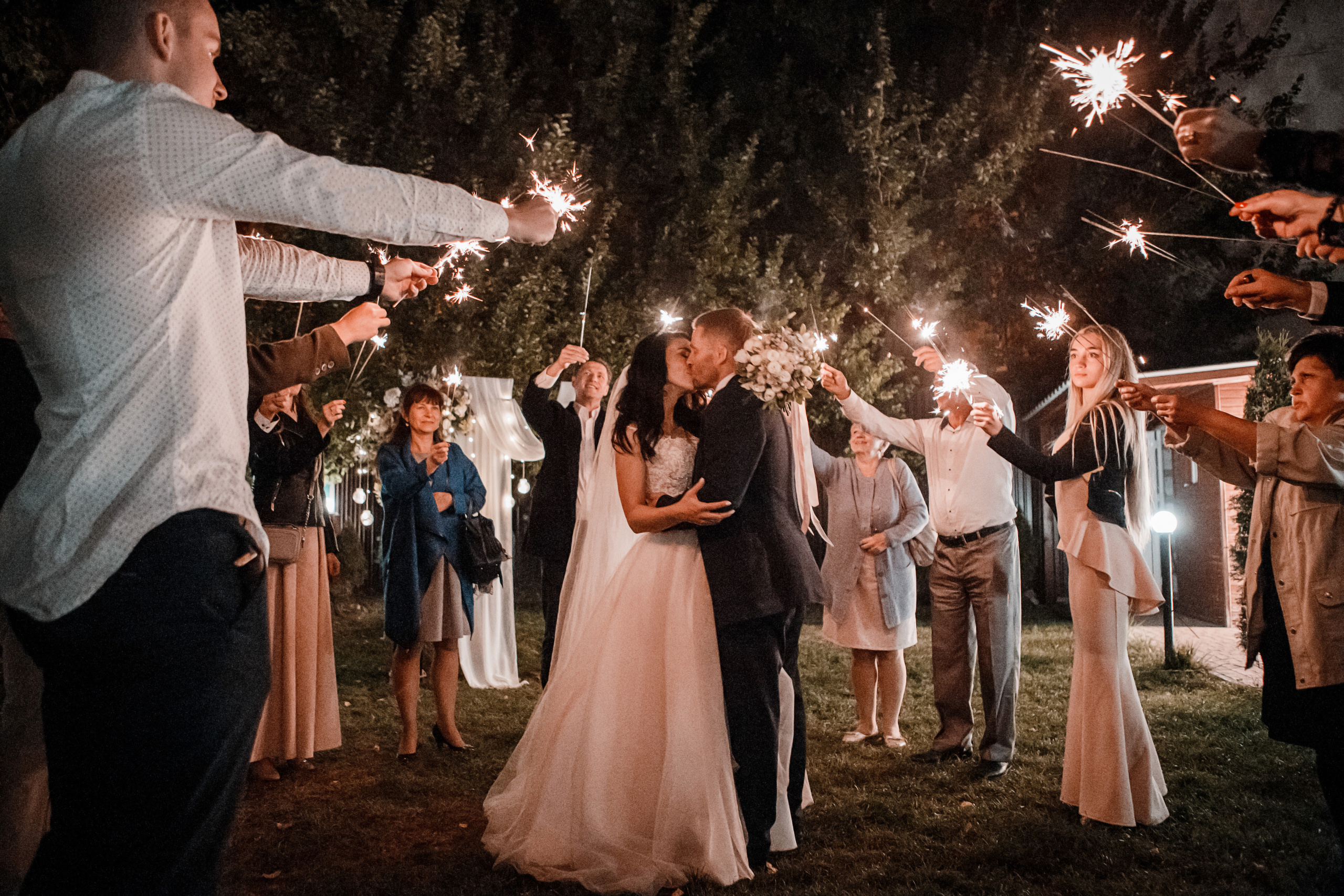 Свадебные фотосессии для молодоженов. Весільний та сімейний фотограф Харків