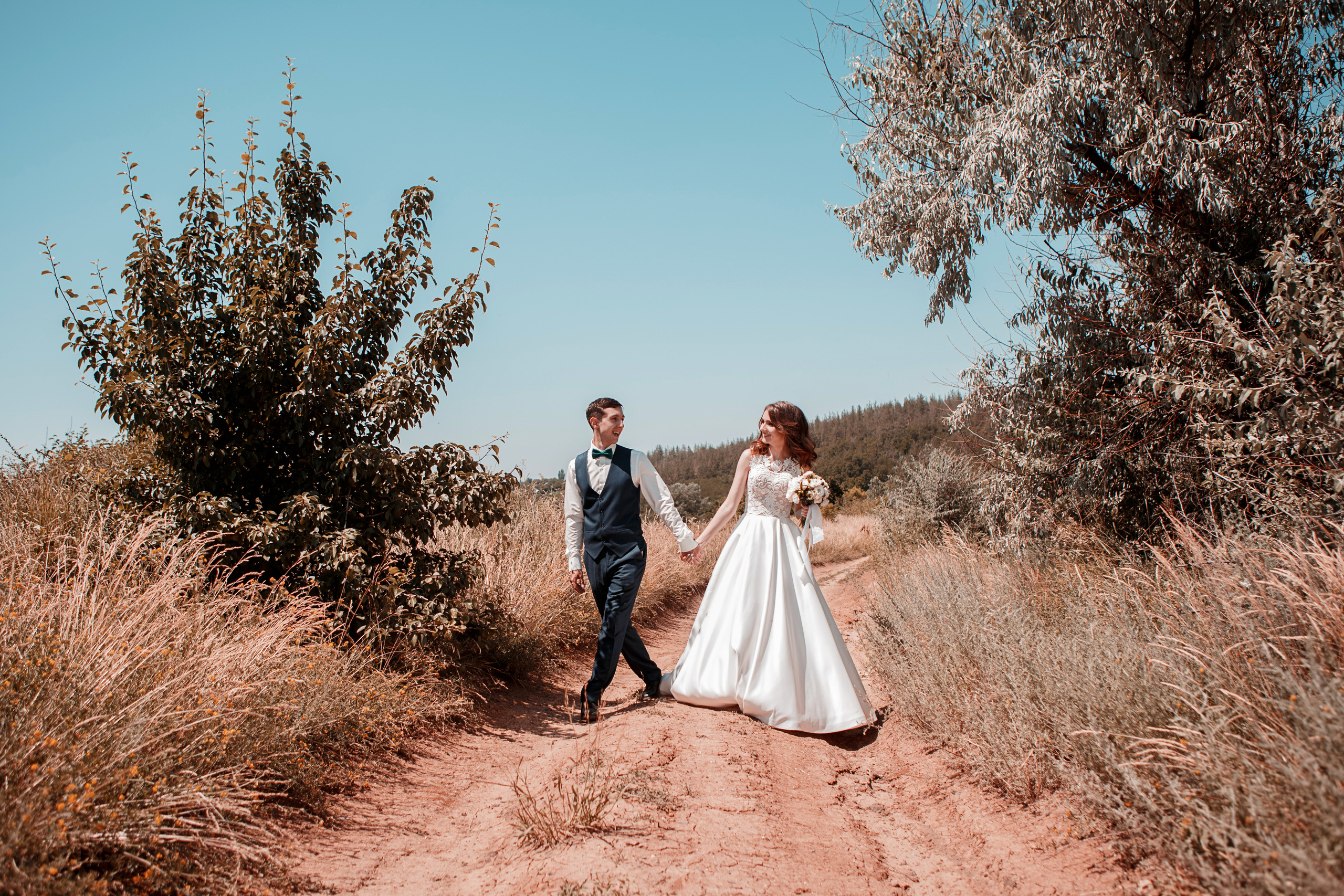 Свадебные фотосессии для молодоженов. Весільний та сімейний фотограф Харків